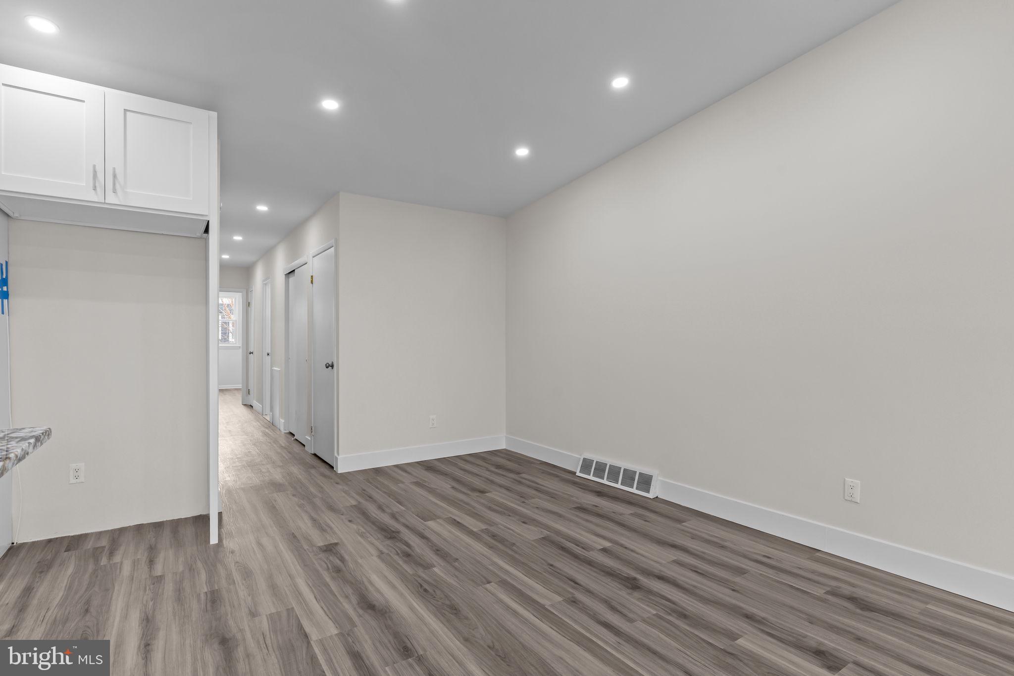 BUSTLETON - Residential