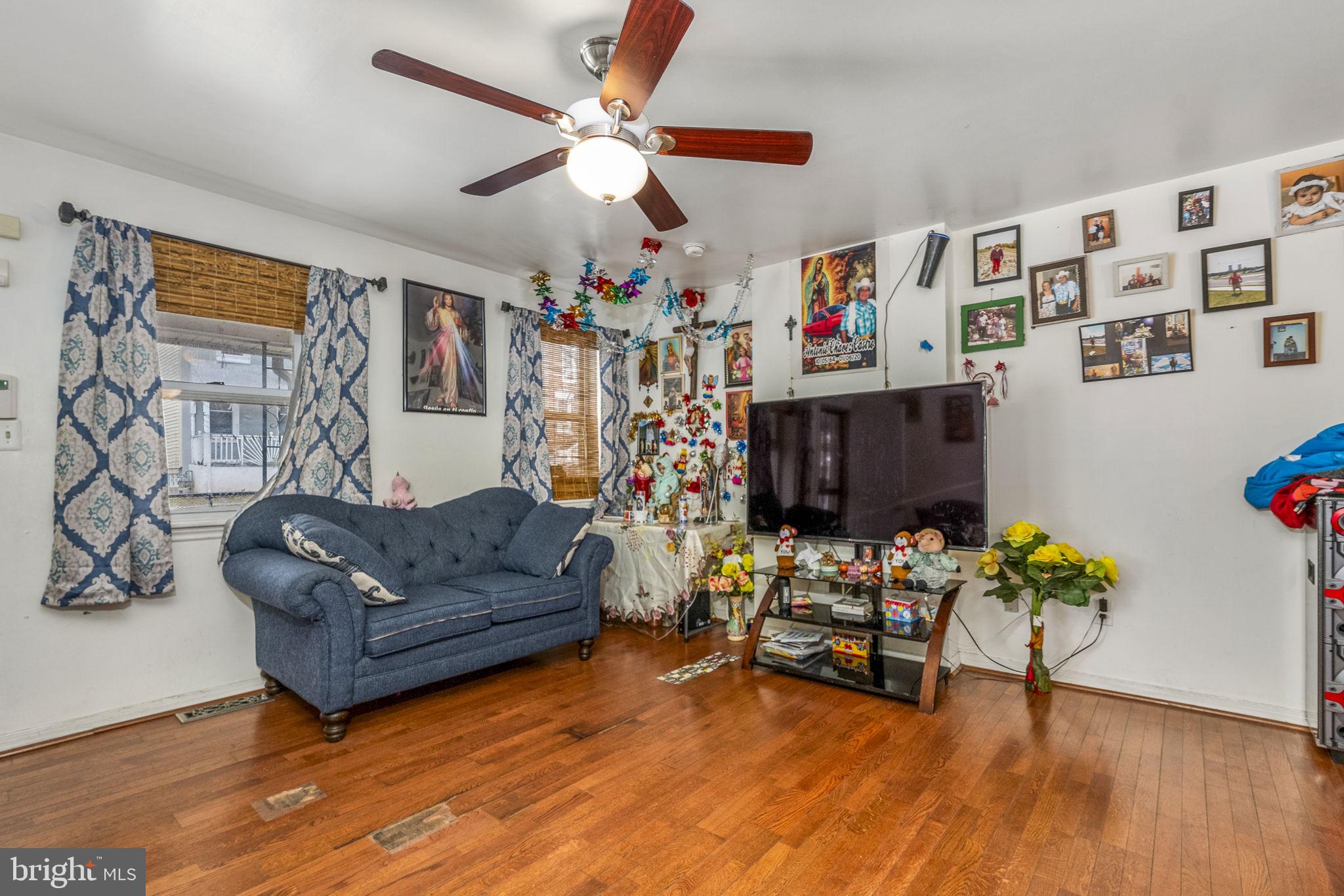 NORRISTOWN - Residential