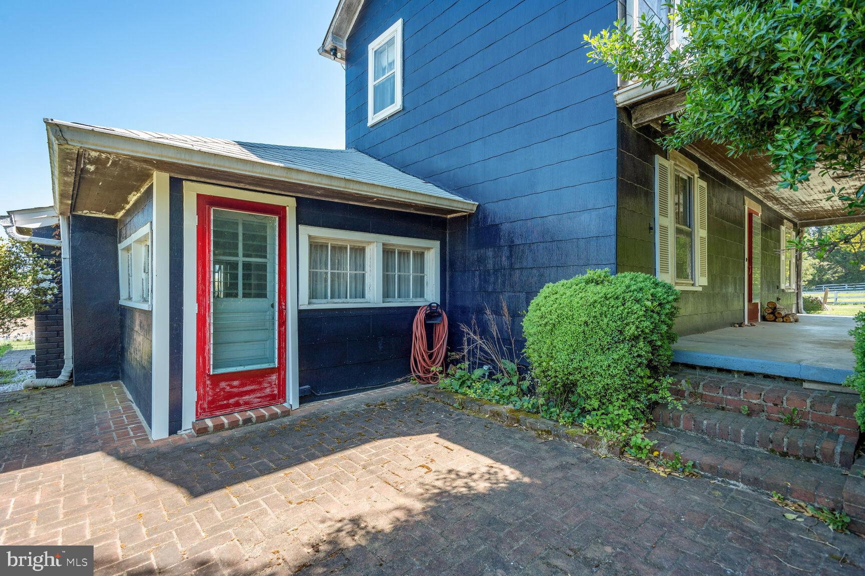 DARNESTOWN OUTSIDE - Residential