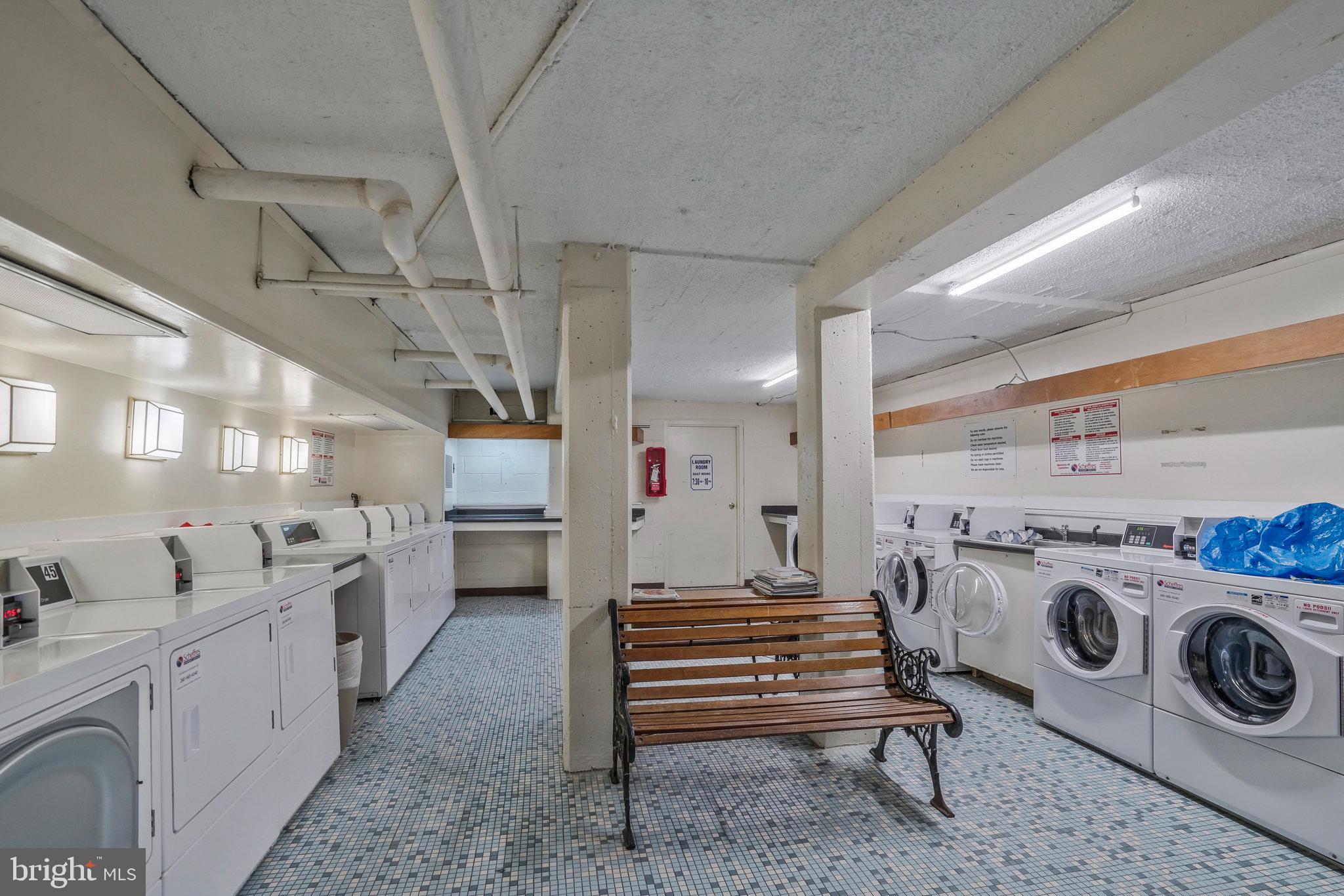 ARLINGTON OAKS - Residential