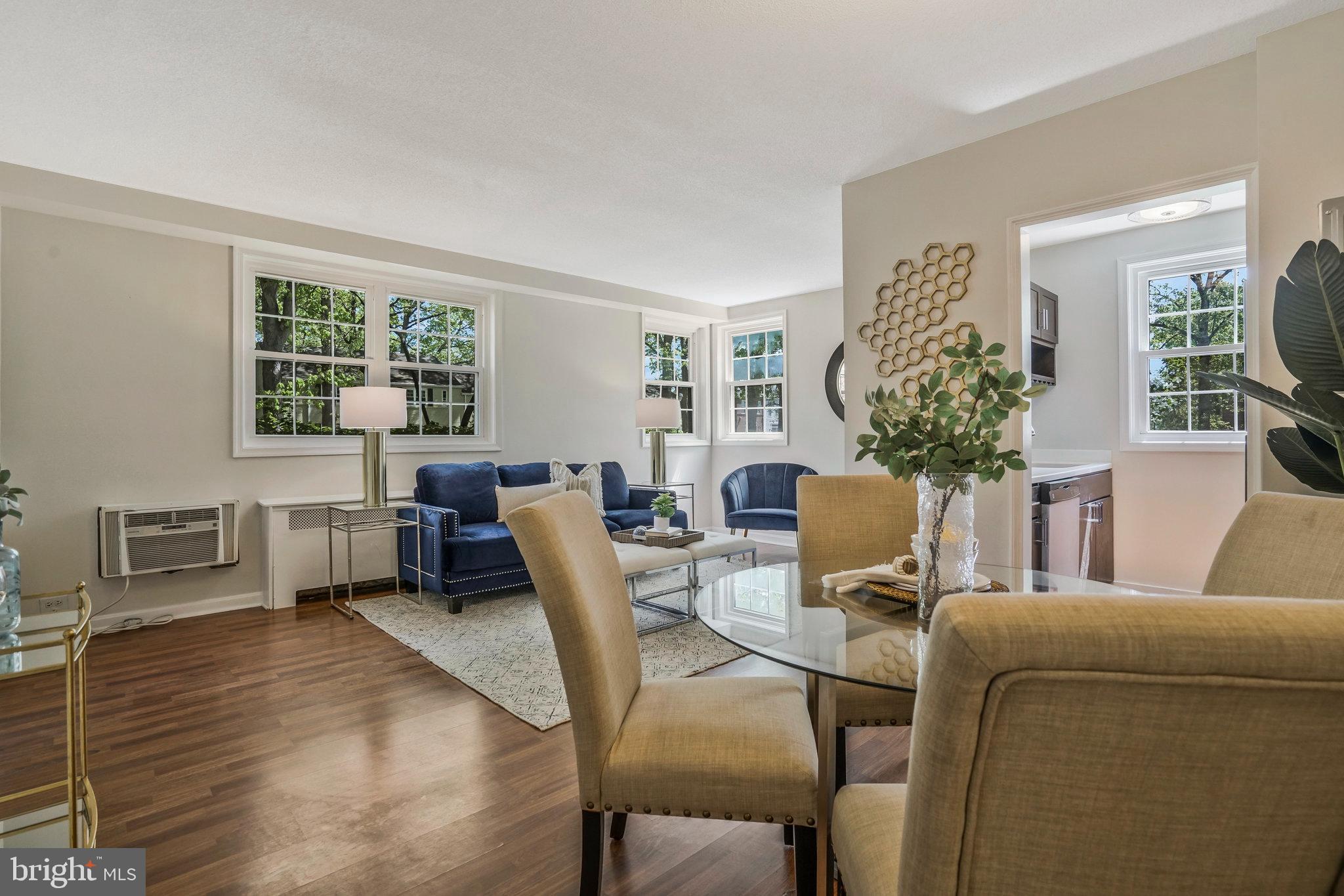 ARLINGTON OAKS - Residential