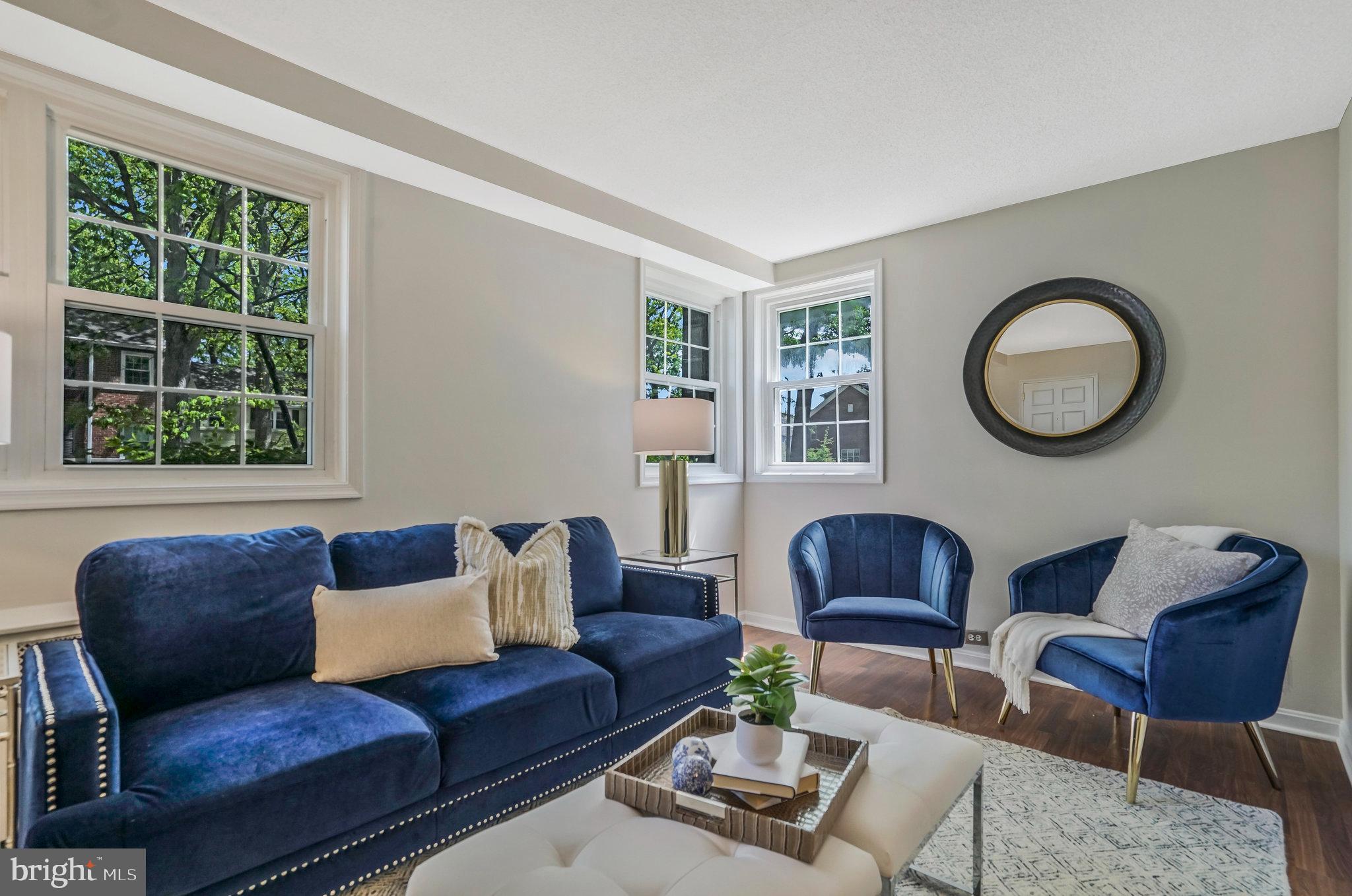 ARLINGTON OAKS - Residential