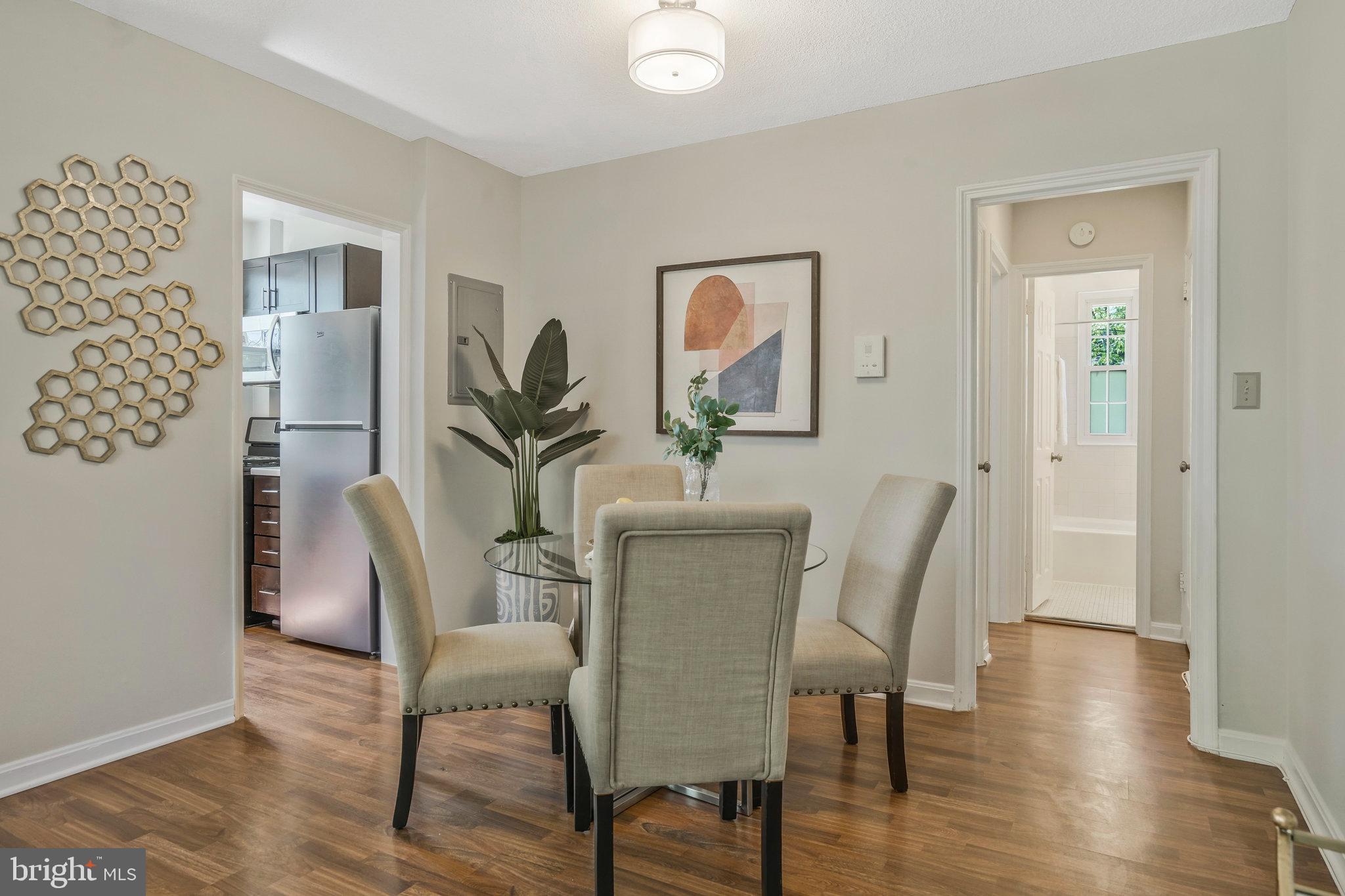 ARLINGTON OAKS - Residential