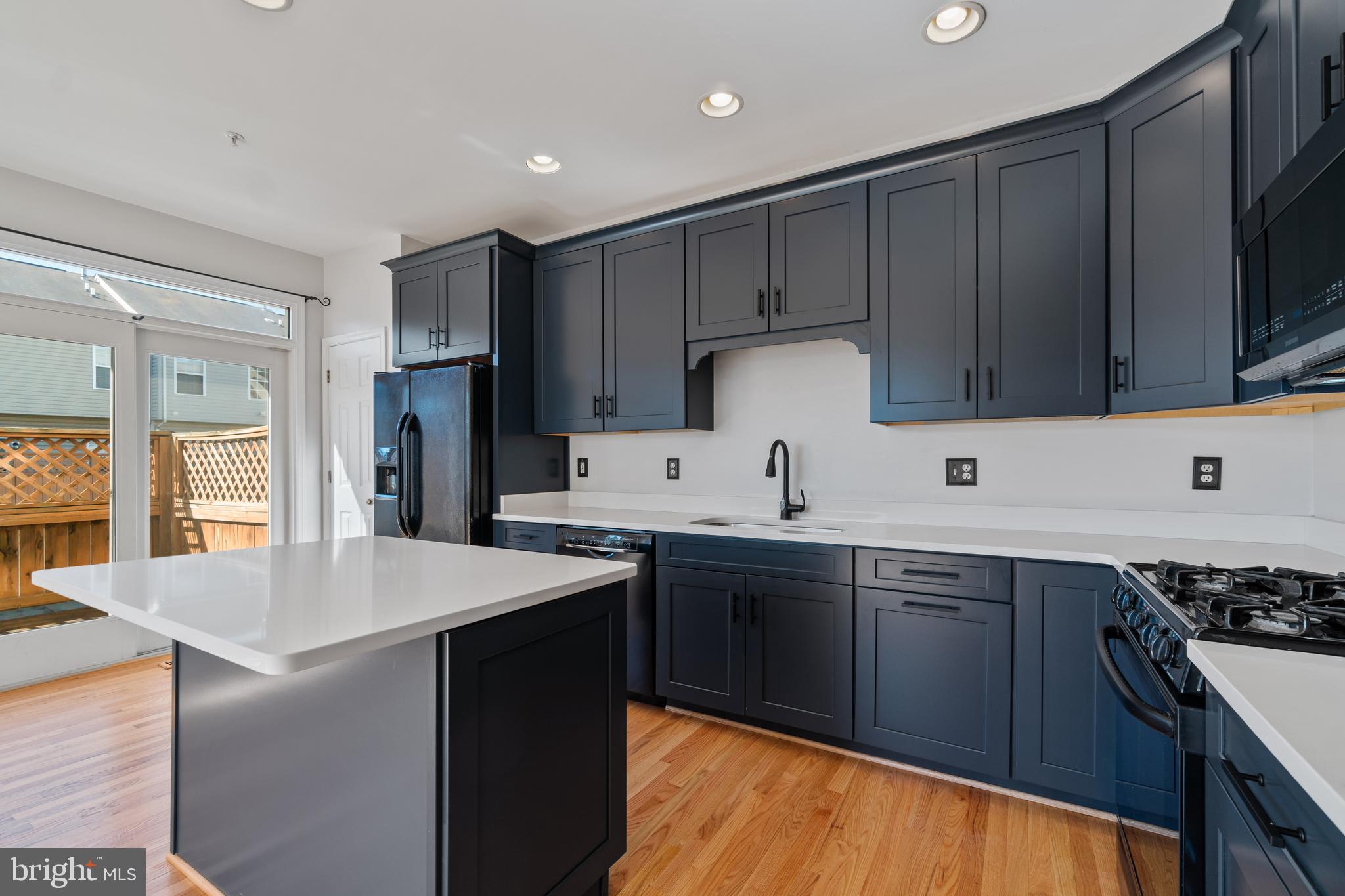 EATON SQUARE - Residential