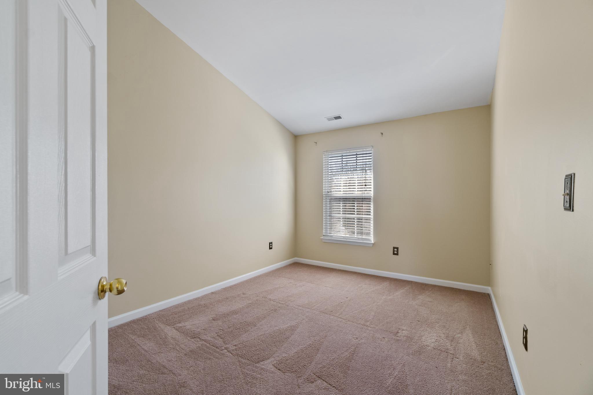 EATON SQUARE - Residential