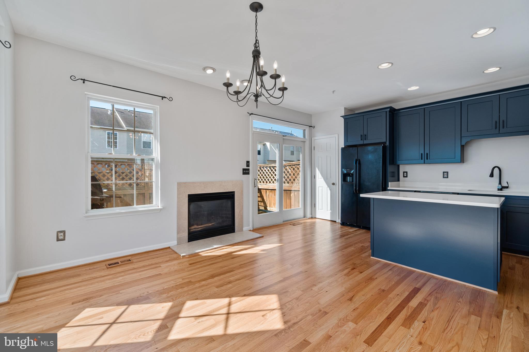 EATON SQUARE - Residential