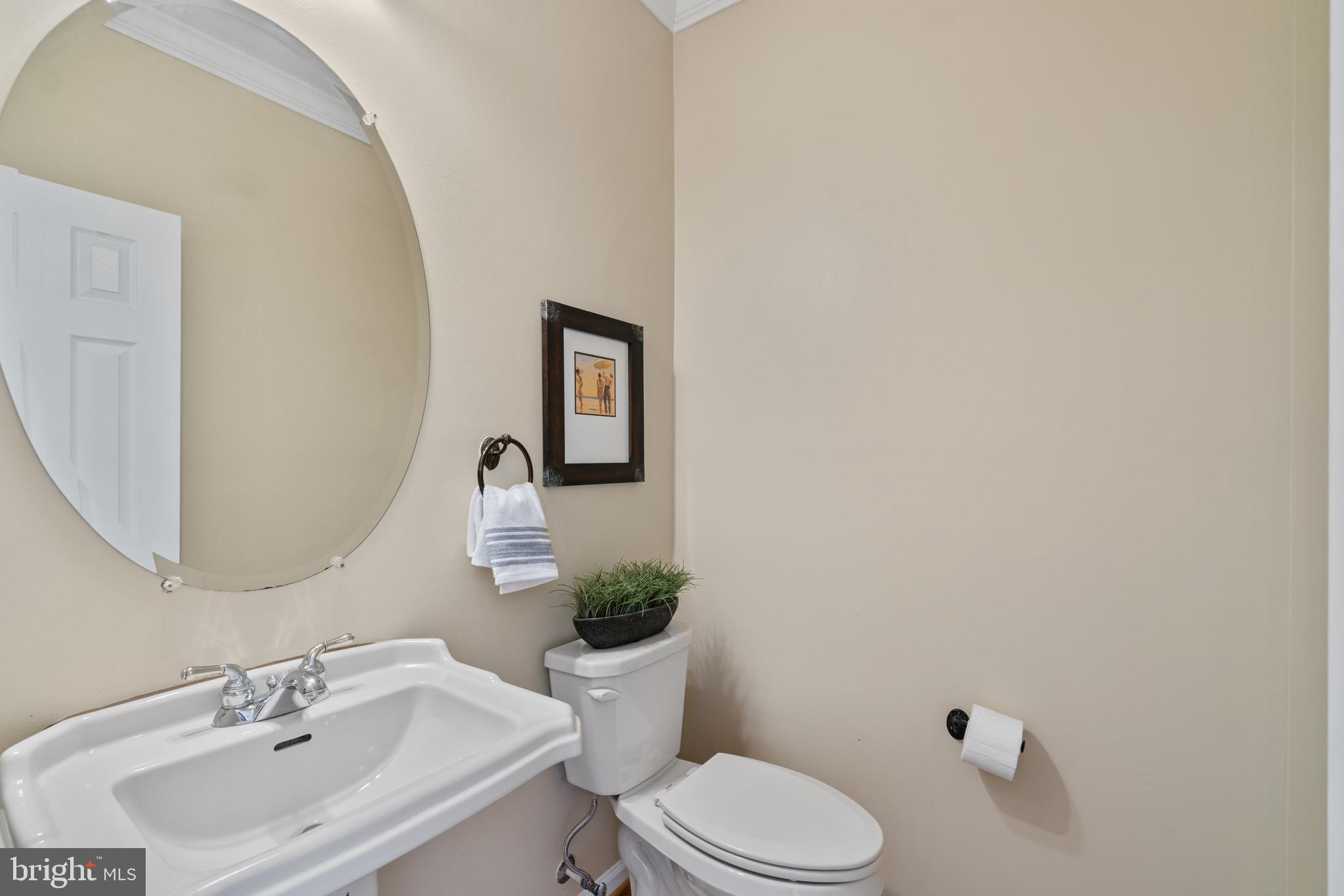 EATON SQUARE - Residential