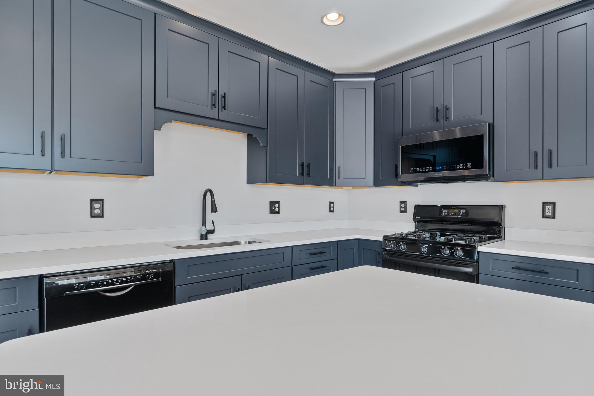 EATON SQUARE - Residential