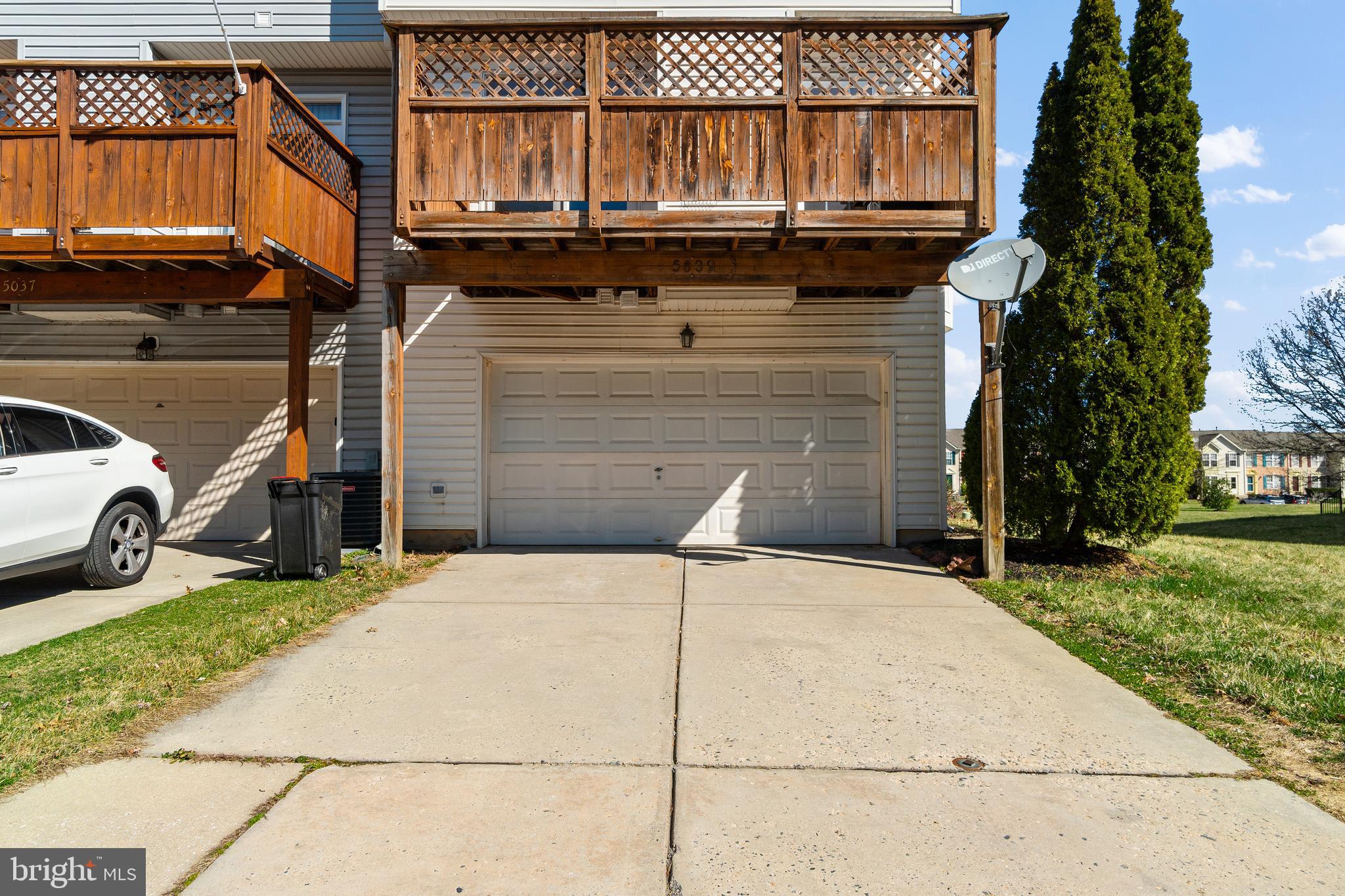 EATON SQUARE - Residential