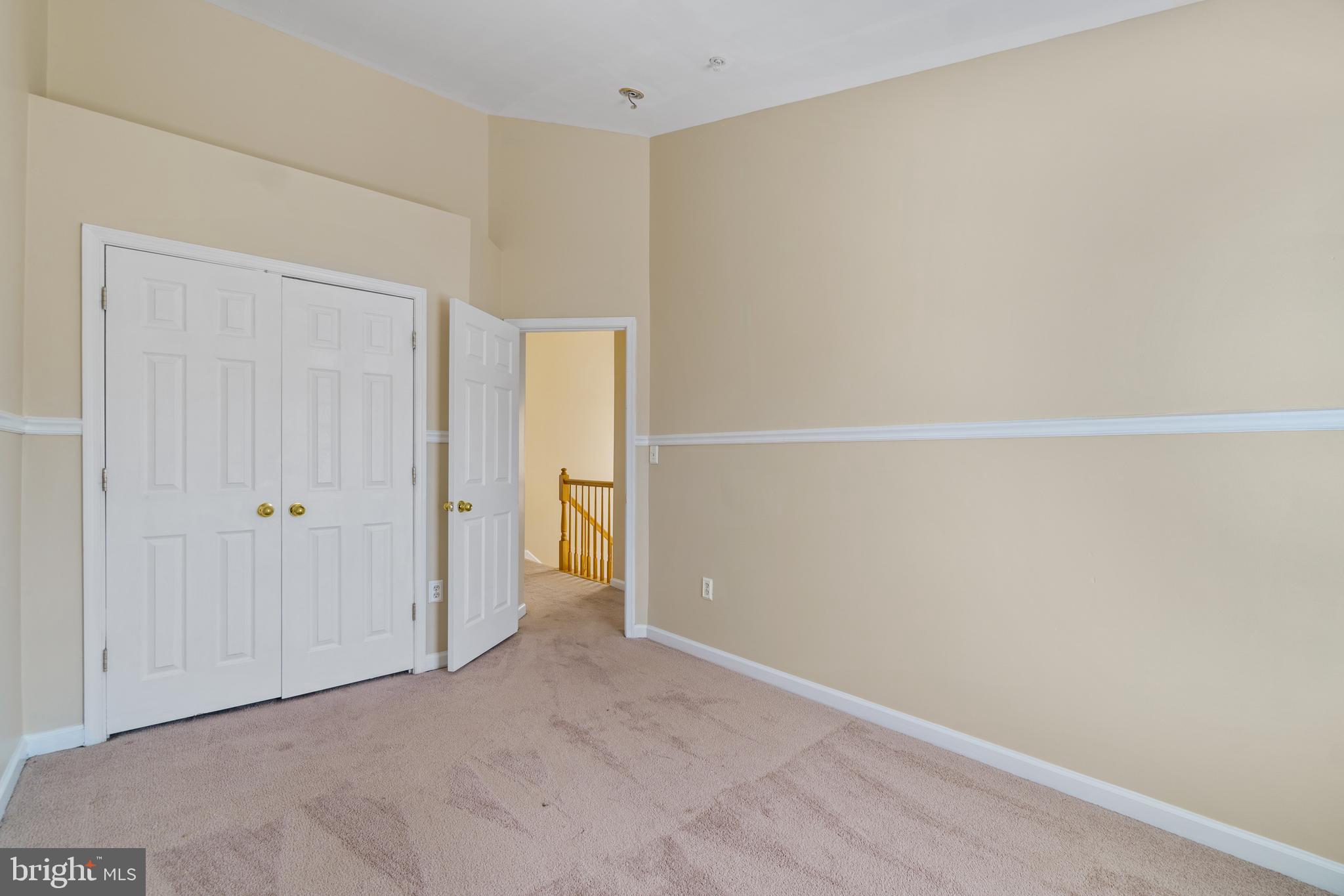 EATON SQUARE - Residential