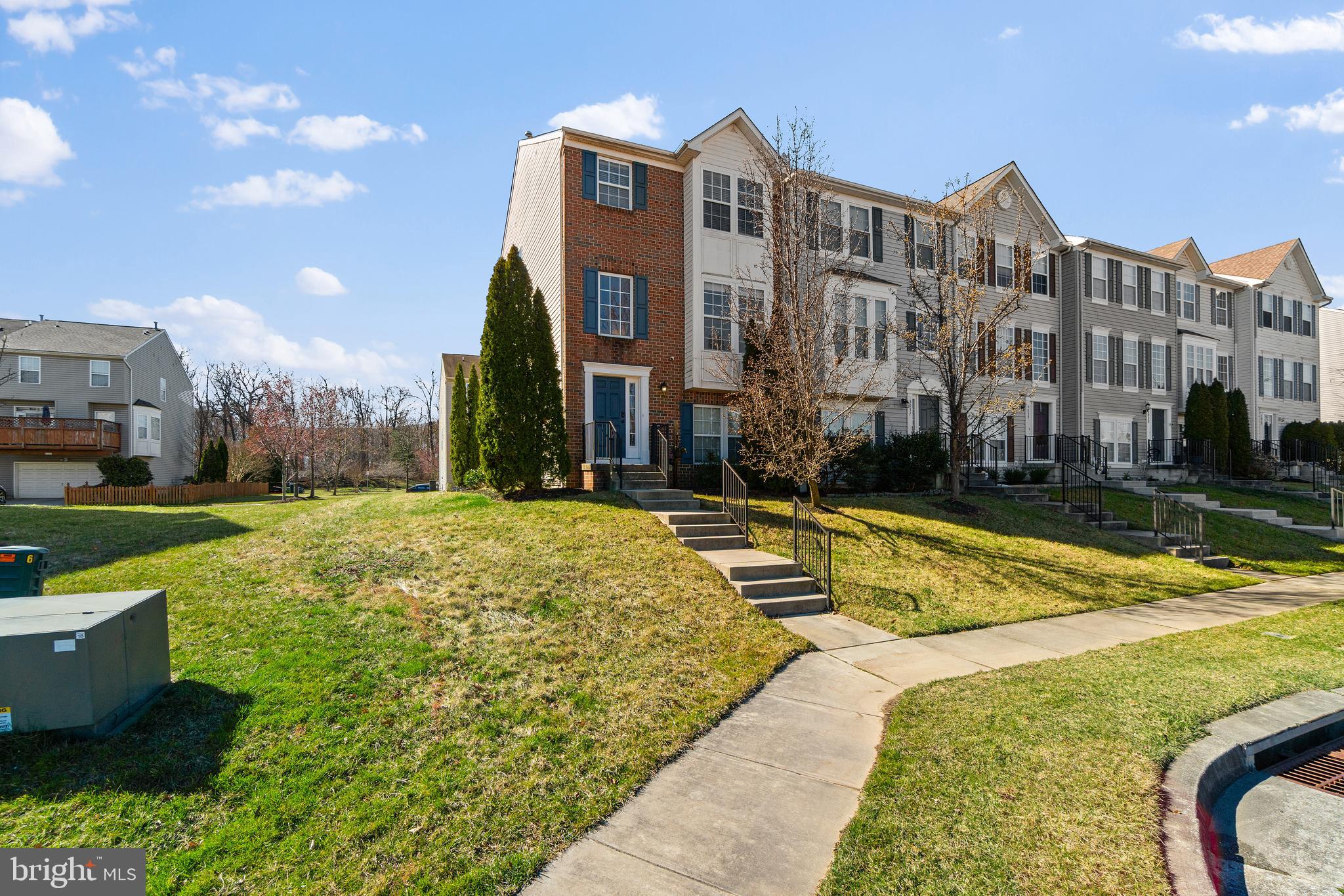 EATON SQUARE - Residential