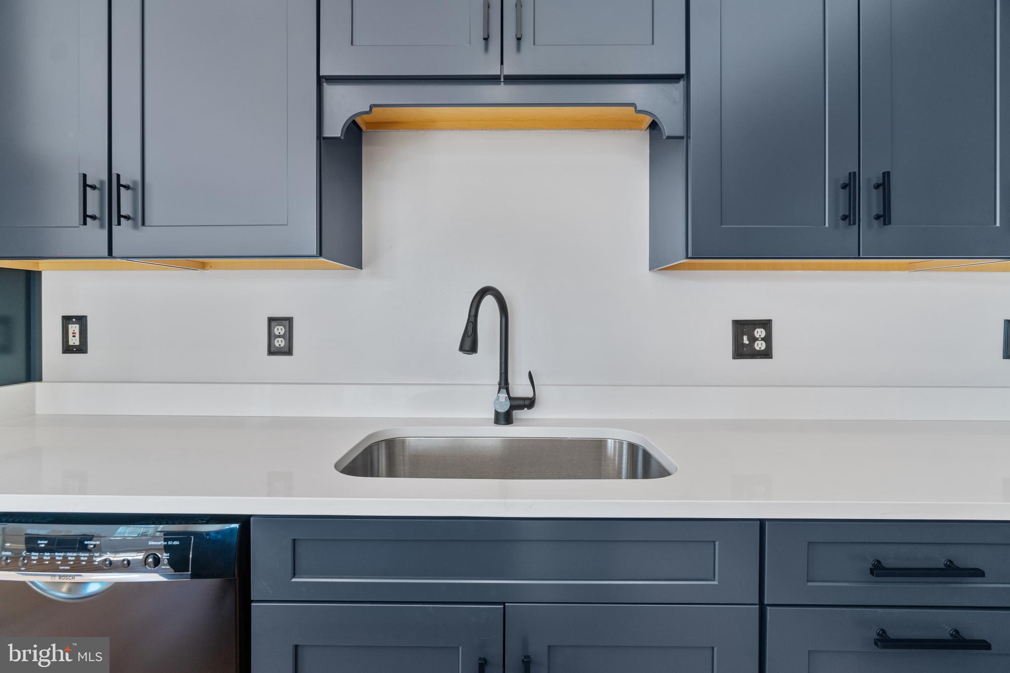 EATON SQUARE - Residential