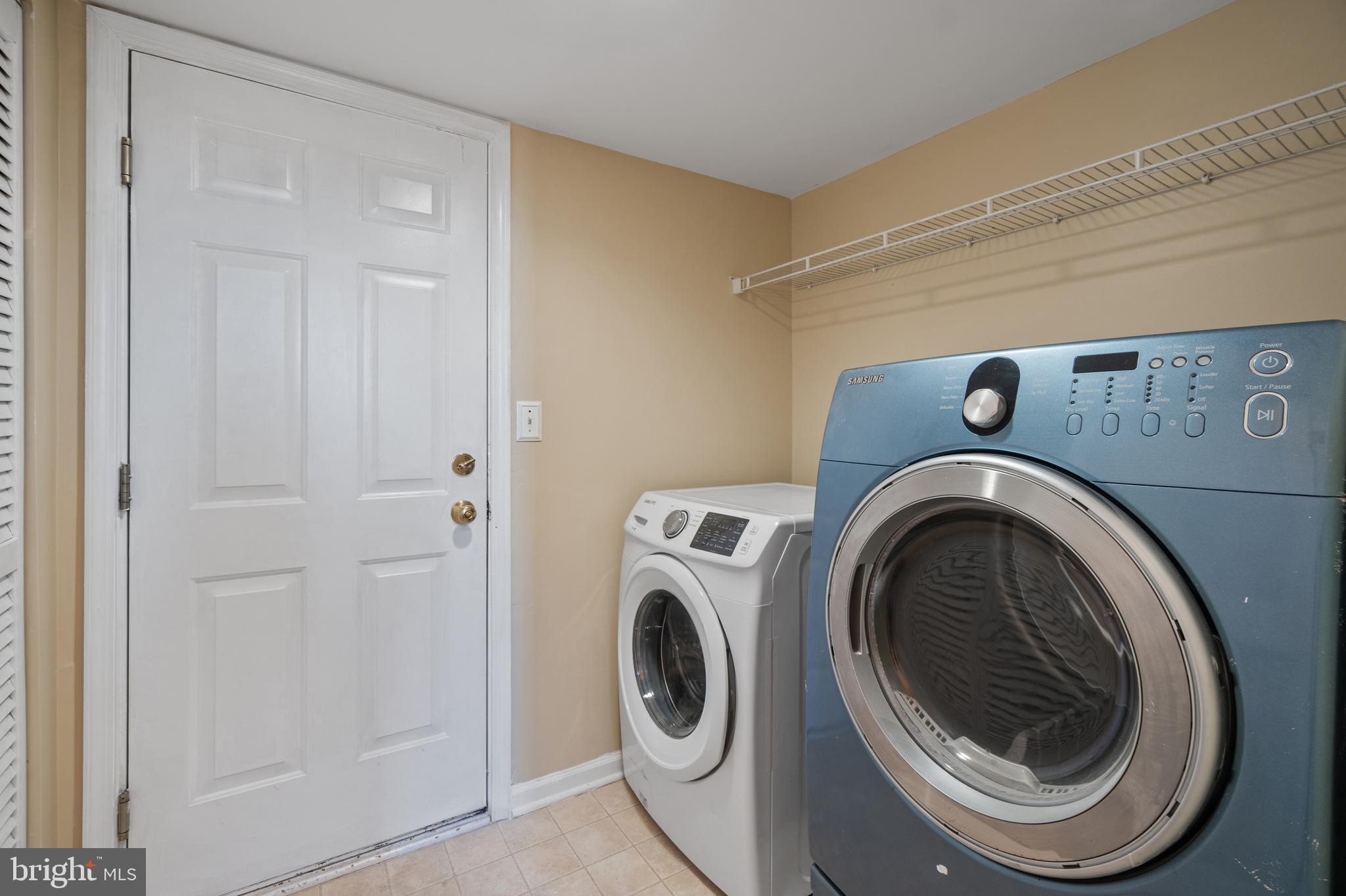 EATON SQUARE - Residential