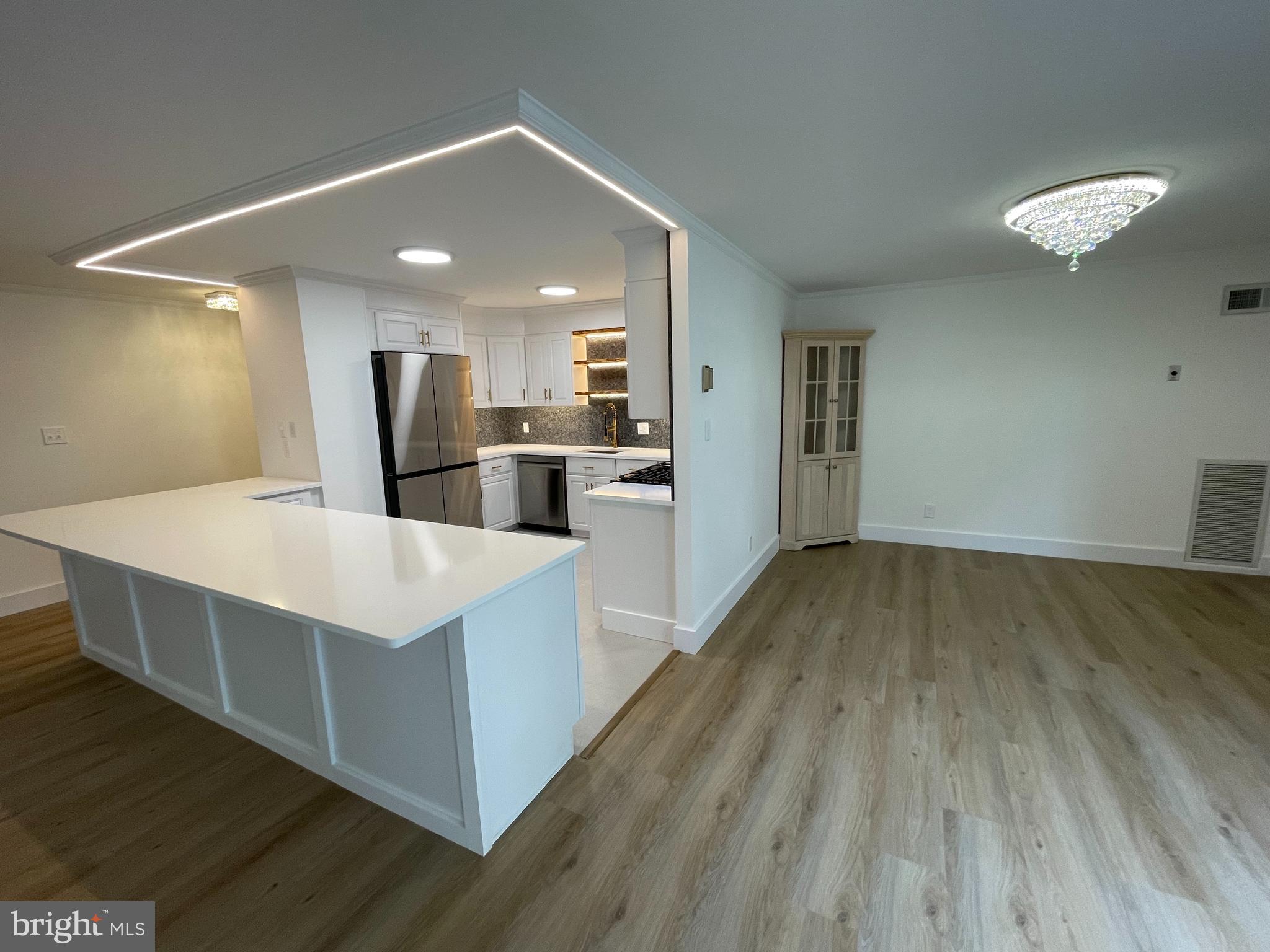 FRIENDSHIP HEIGHTS - Residential