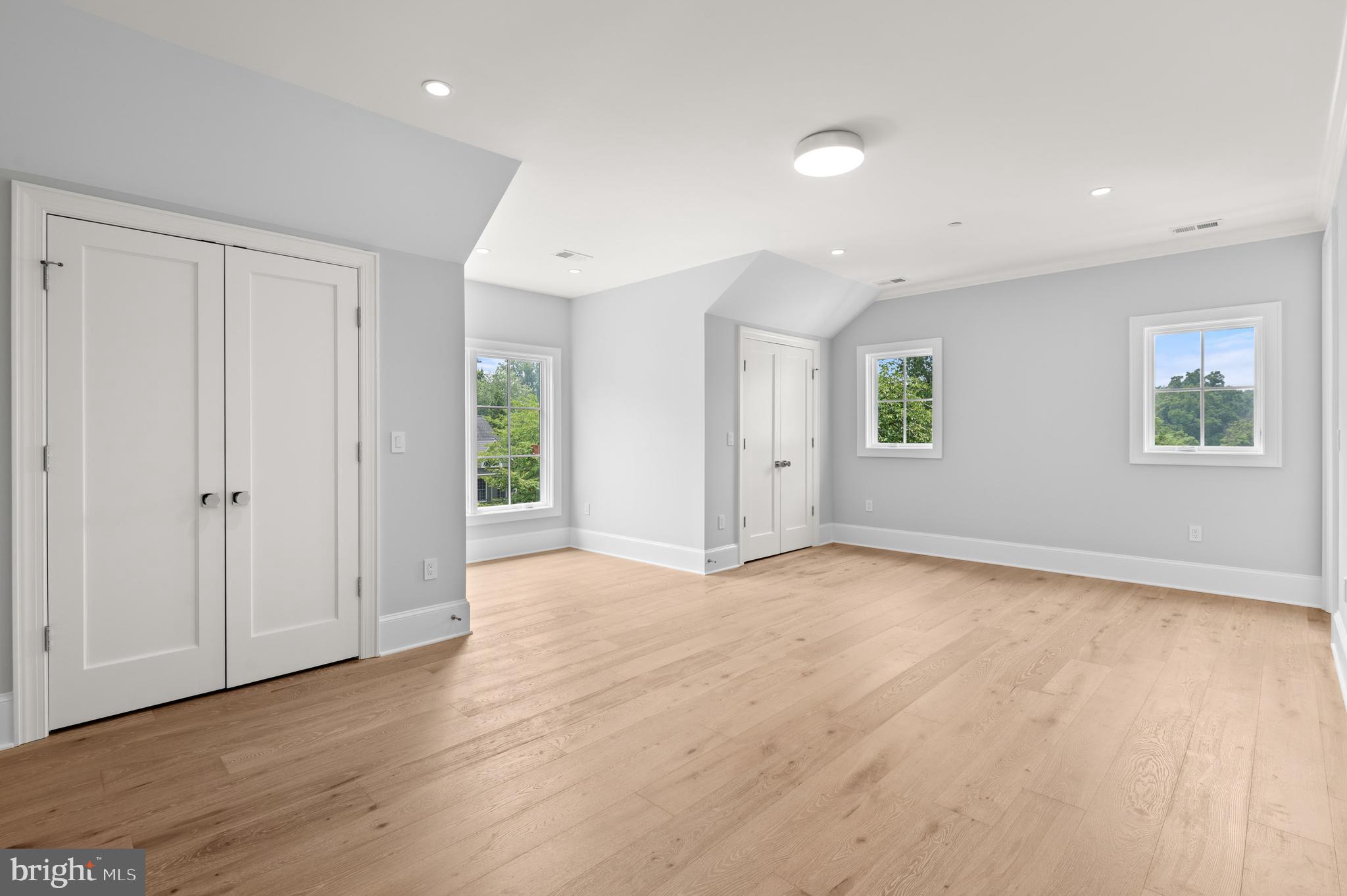 SPRING VALLEY - Residential