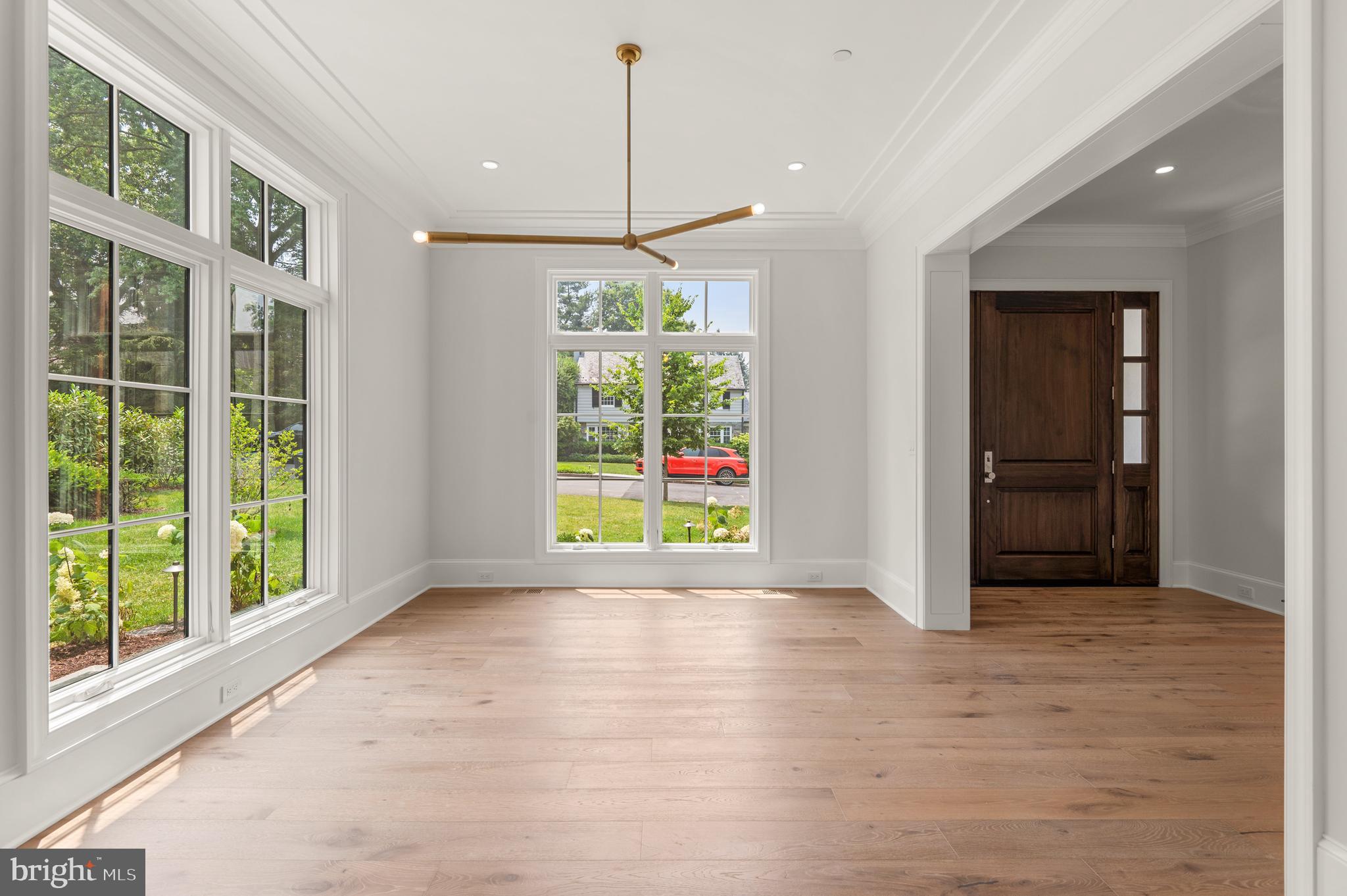 SPRING VALLEY - Residential