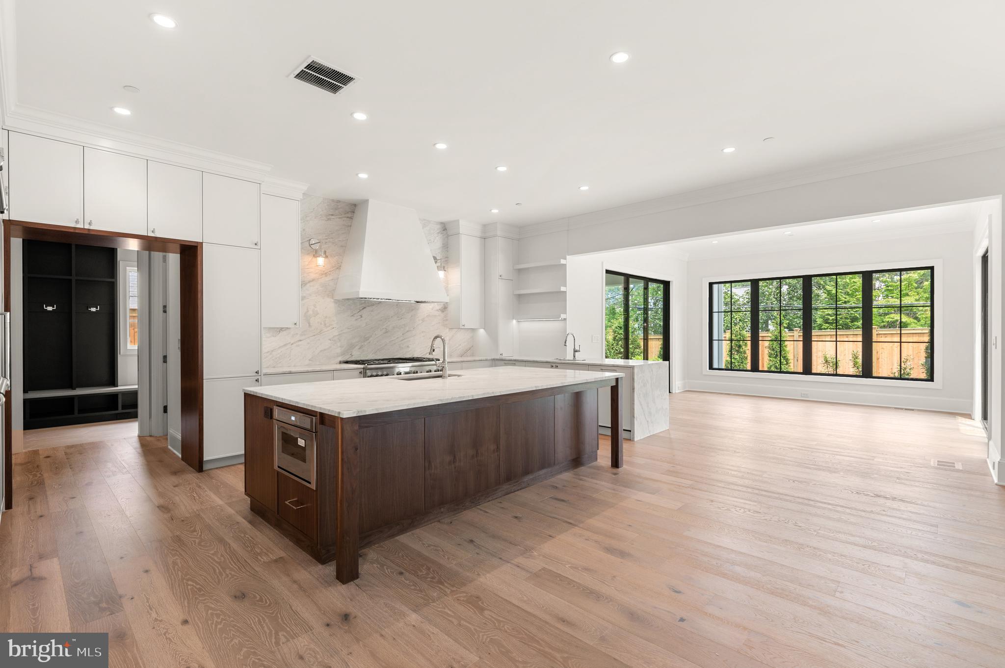 SPRING VALLEY - Residential