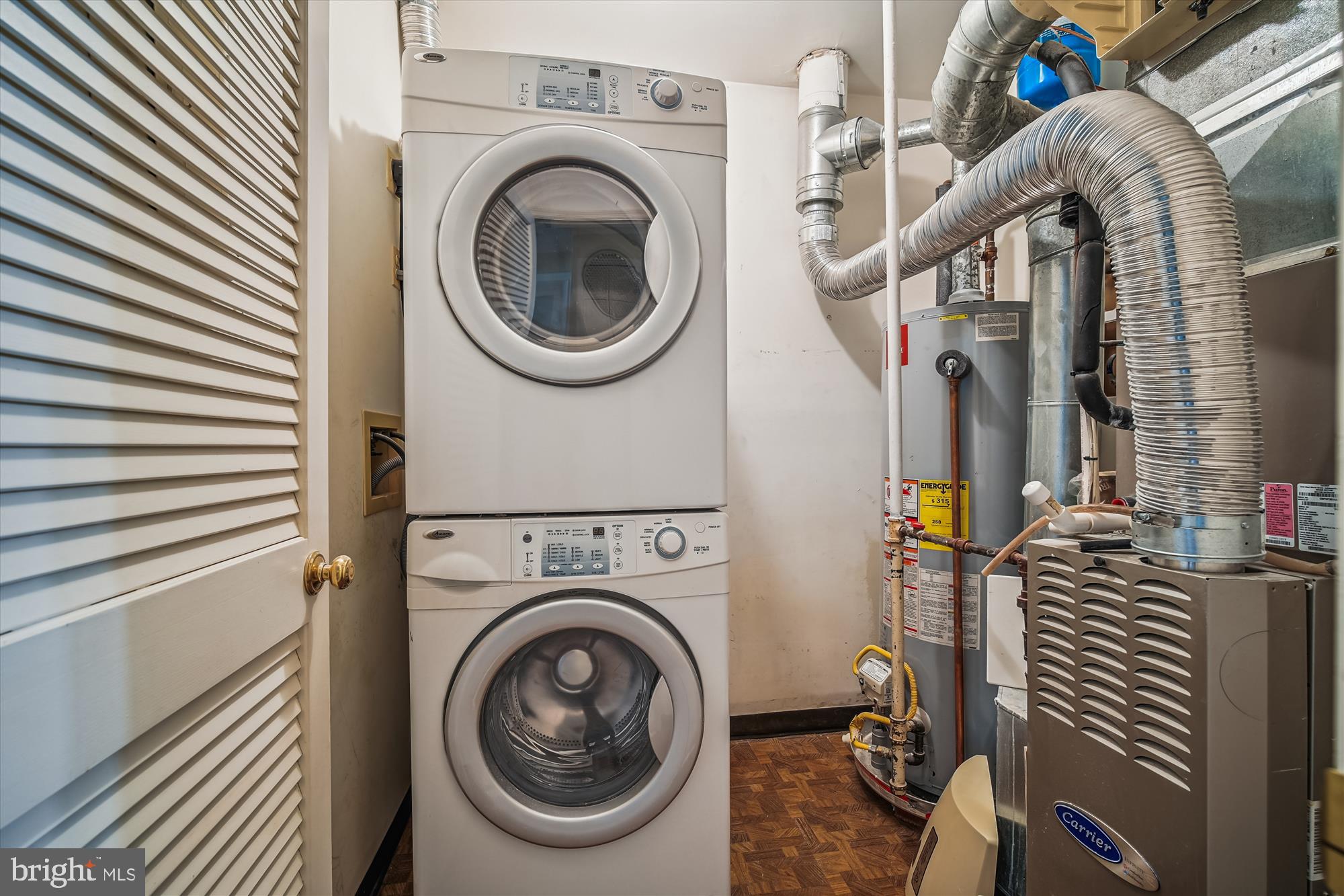 GLEN HOLLOW - Residential