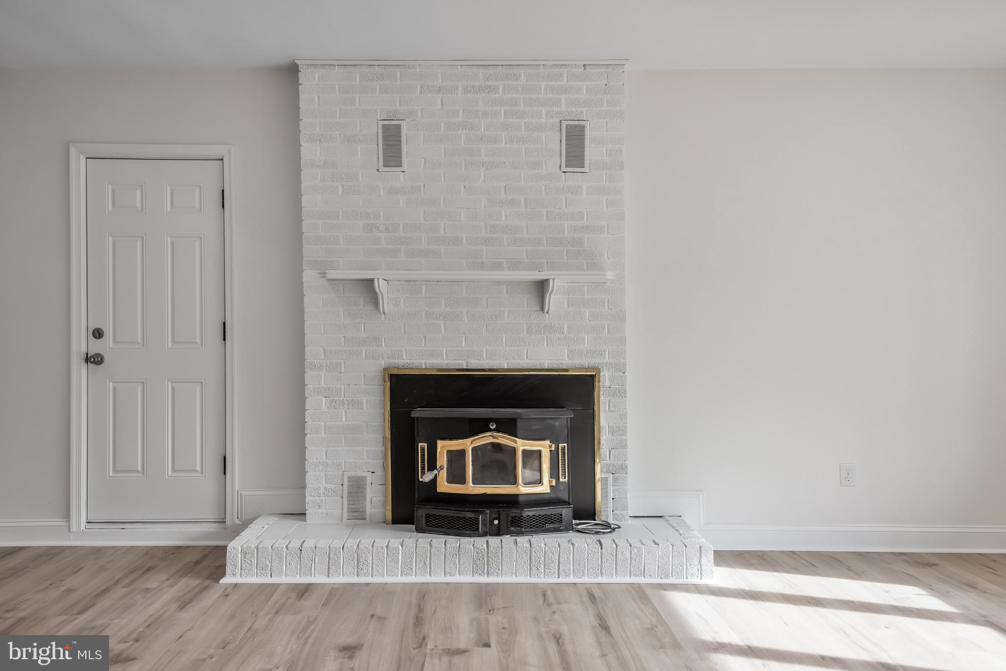 745 W CLAYTON AVENUE