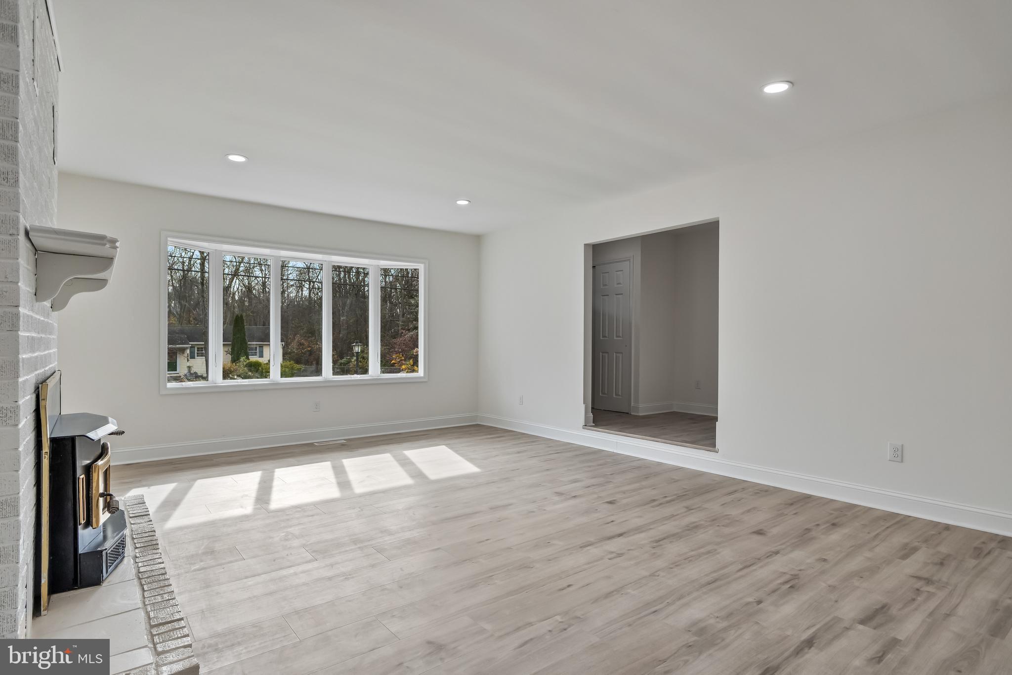 745 W CLAYTON AVENUE