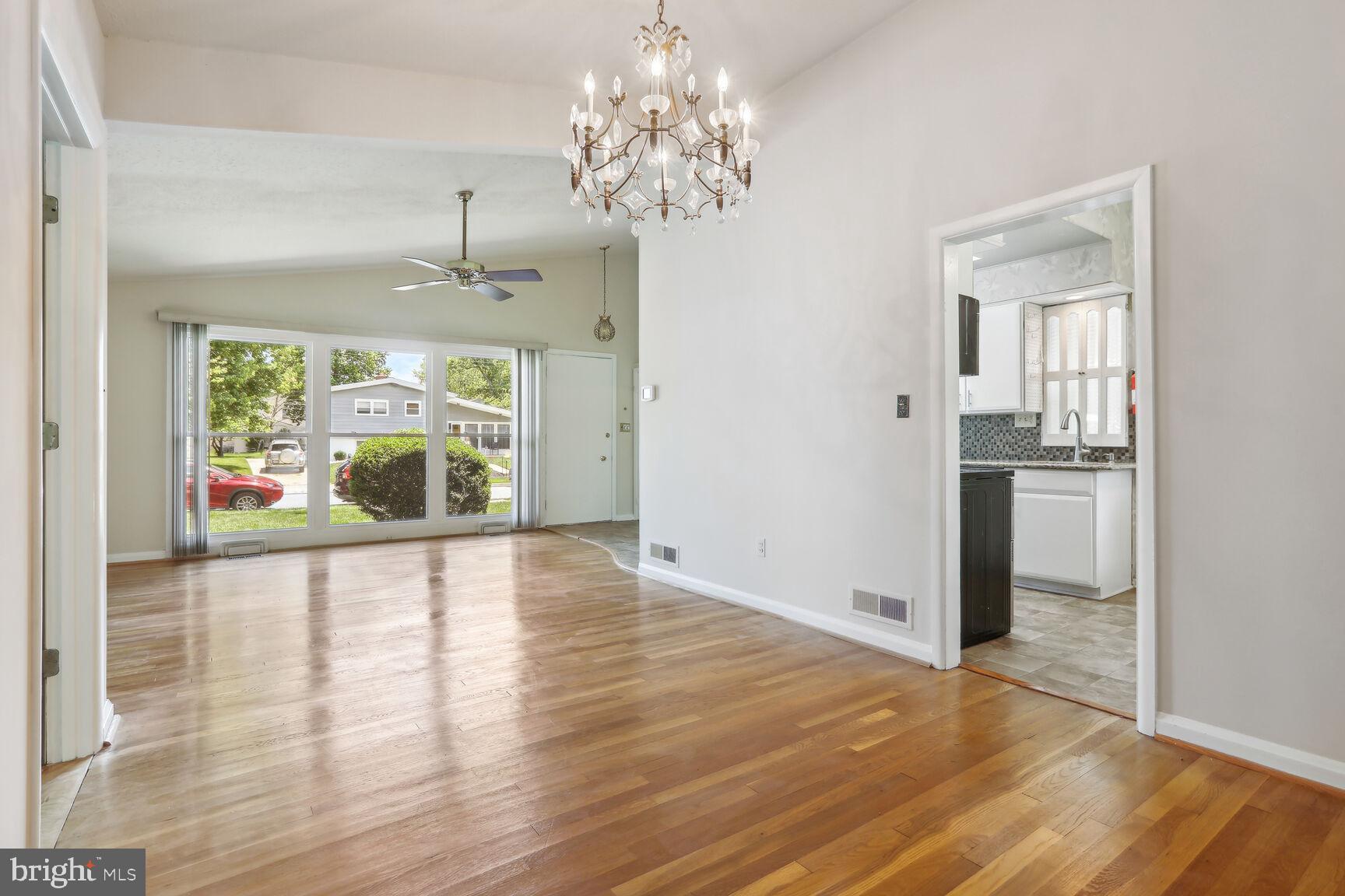 VALLEY STREAM - Residential