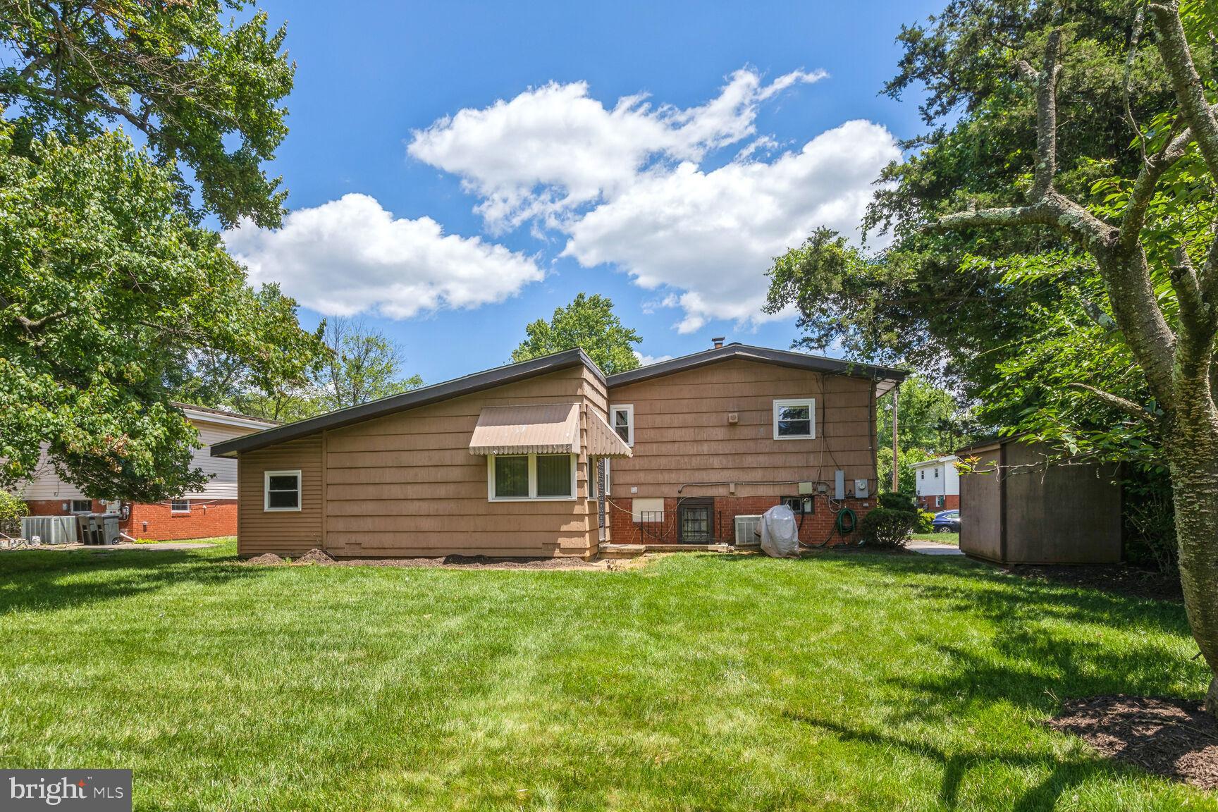 VALLEY STREAM - Residential