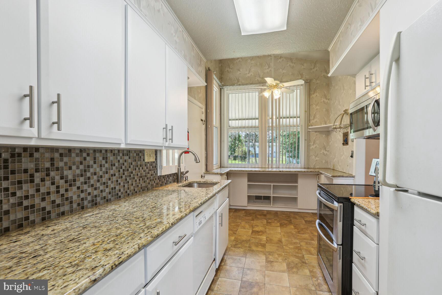 VALLEY STREAM - Residential