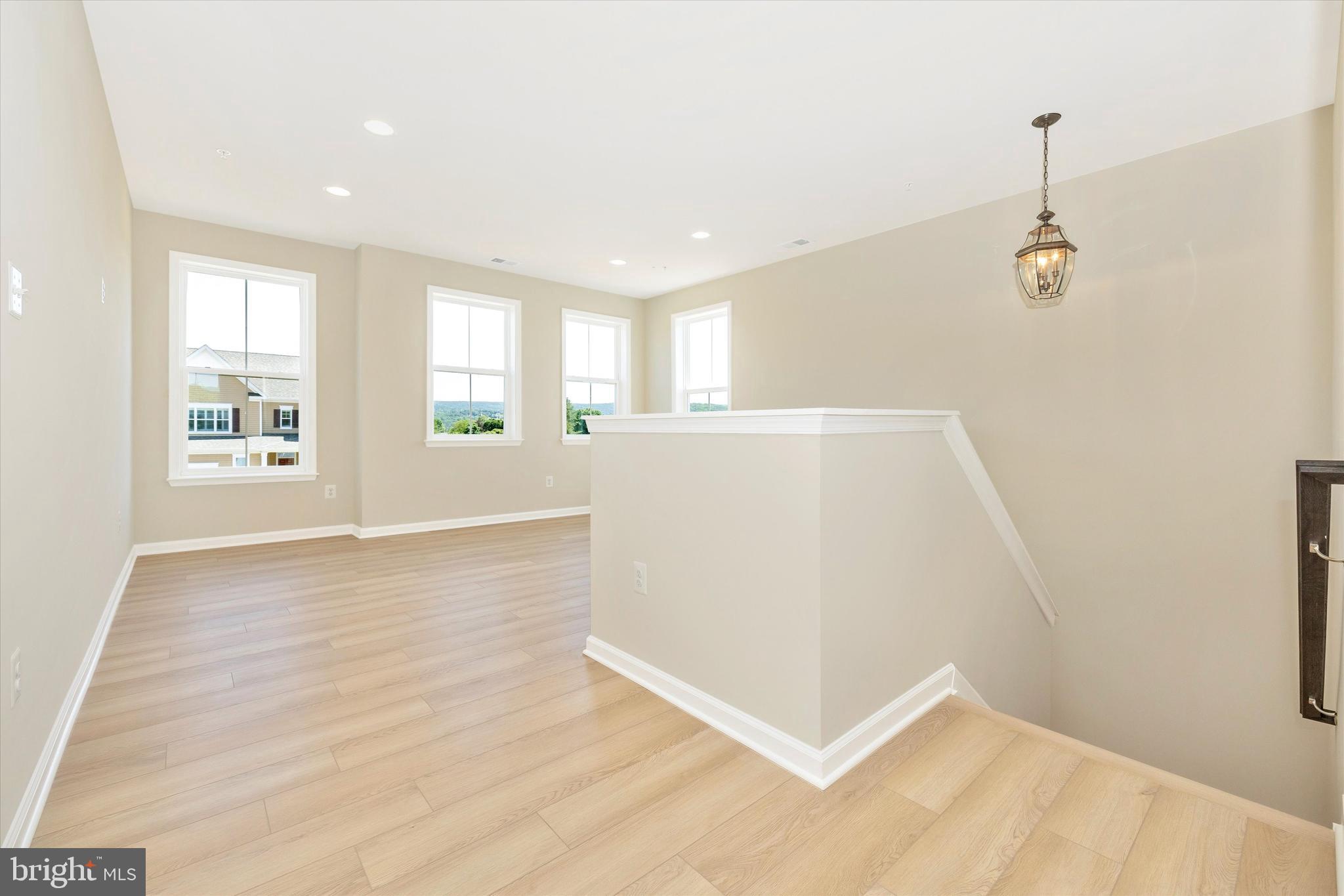 MEADOWRIDGE - Residential