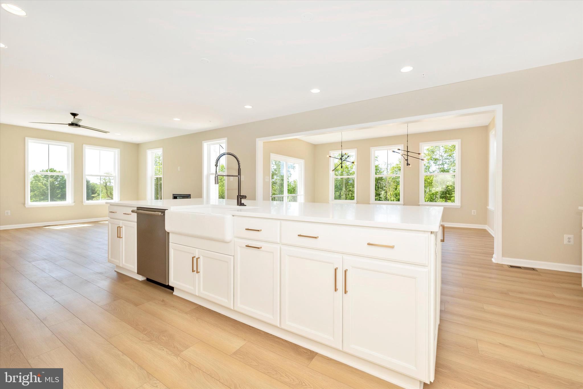 MEADOWRIDGE - Residential