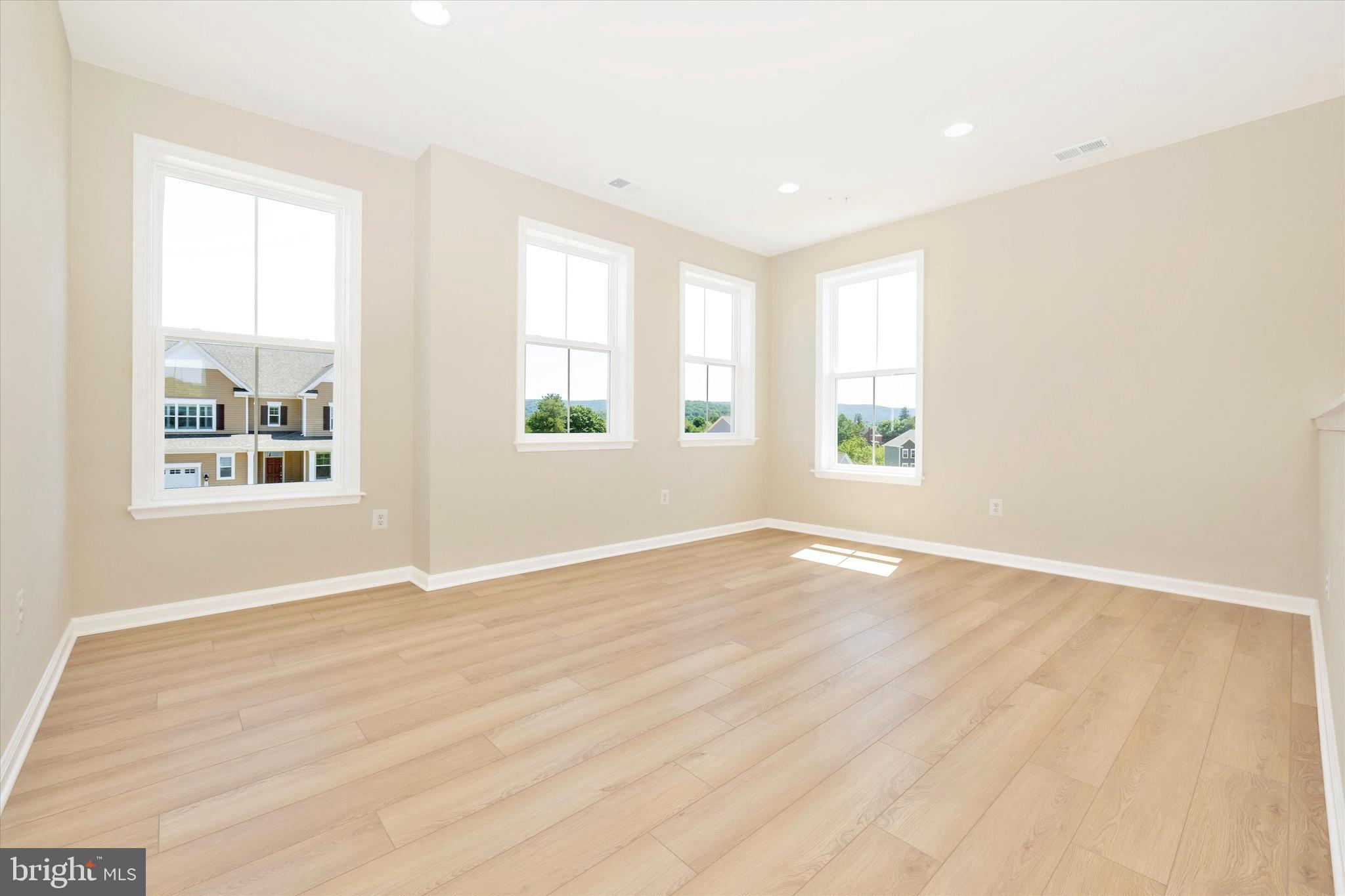 MEADOWRIDGE - Residential