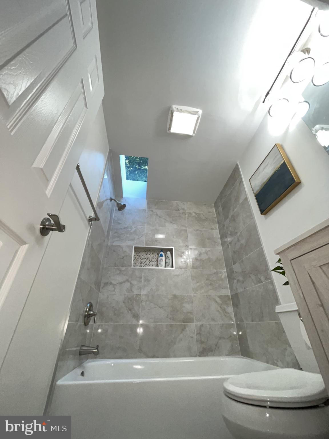 HOLLYWOOD PARK - Residential