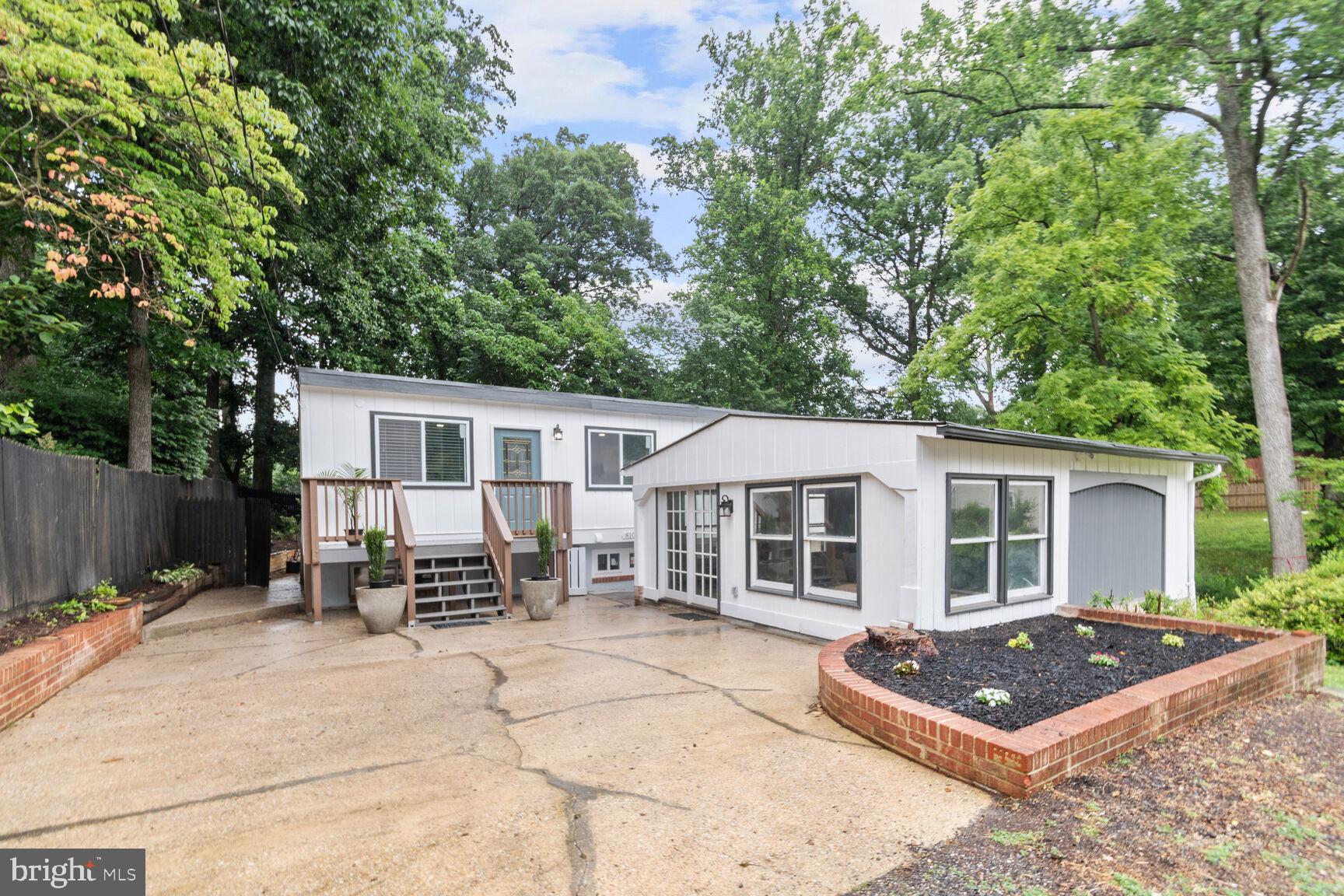 HOLLYWOOD PARK - Residential