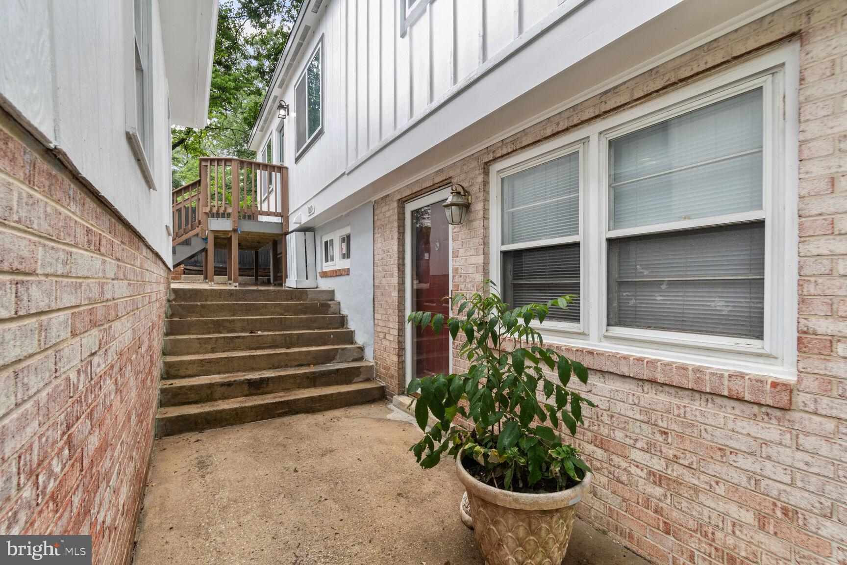 HOLLYWOOD PARK - Residential