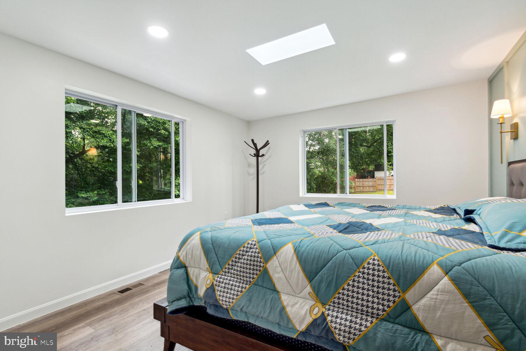 HOLLYWOOD PARK - Residential