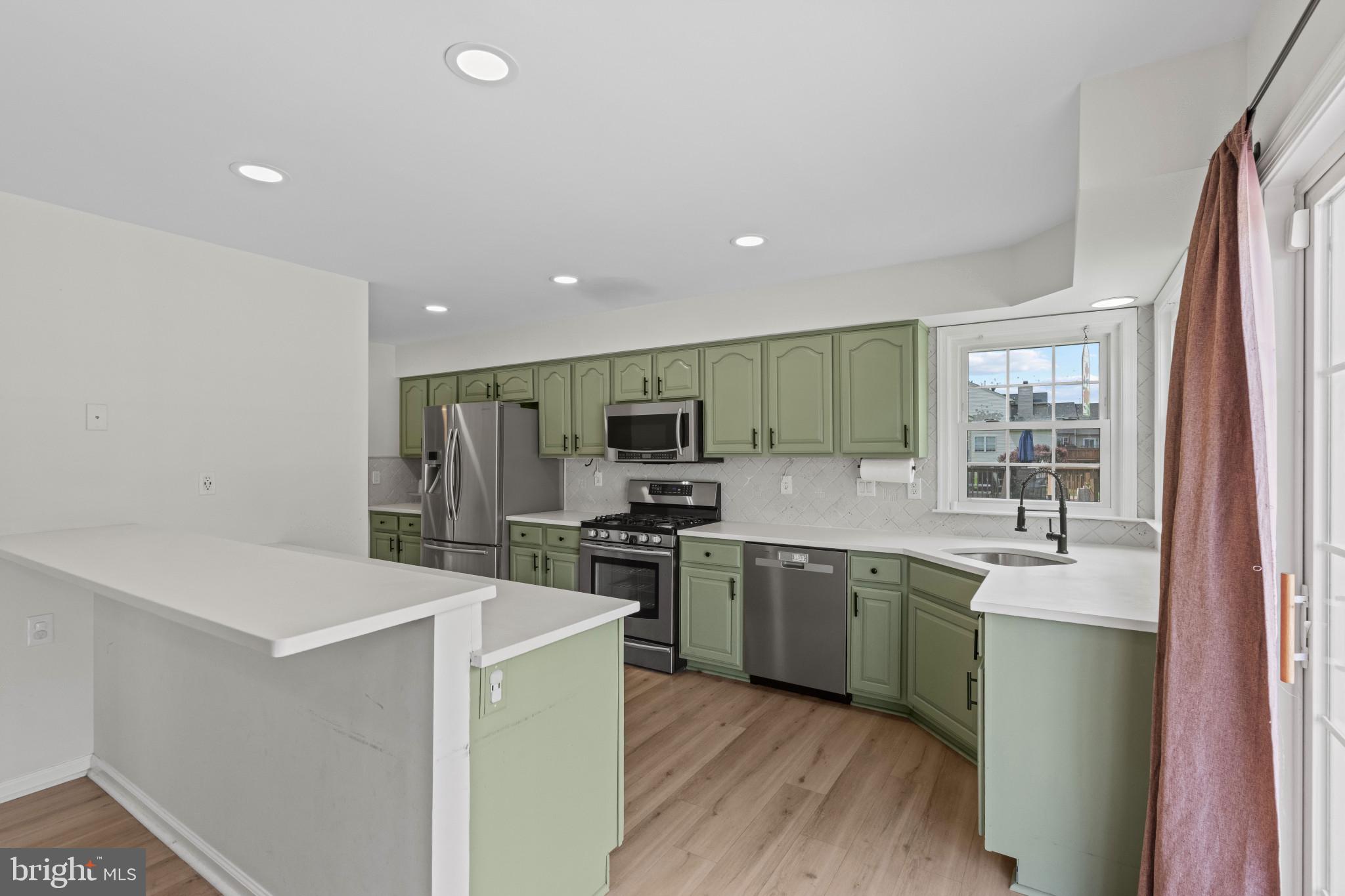 HICKORY OVERLOOK - Residential