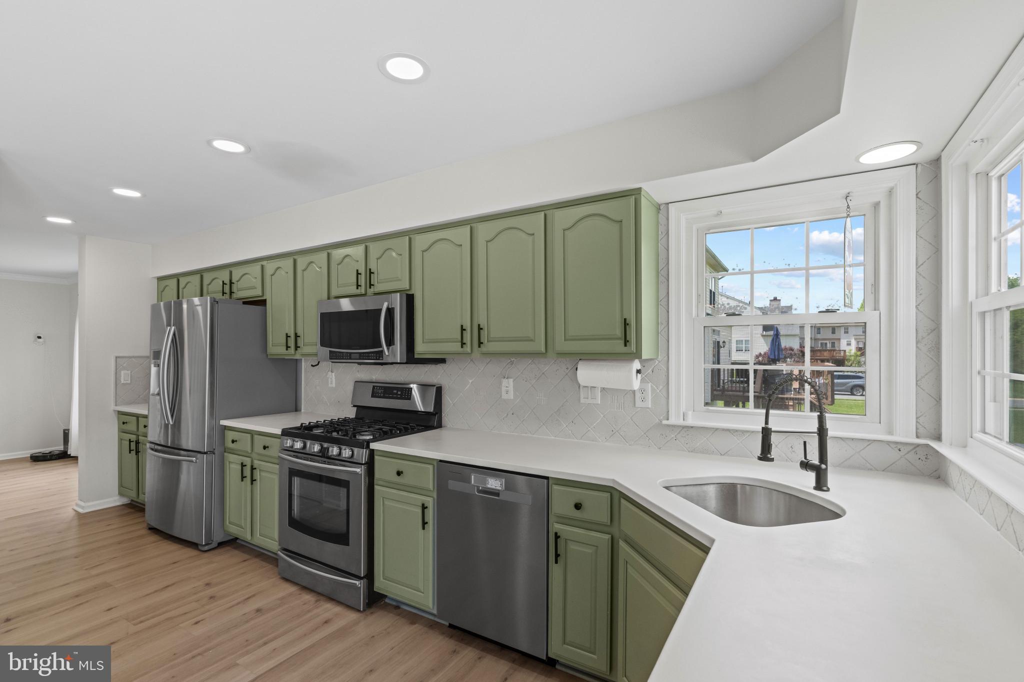 HICKORY OVERLOOK - Residential