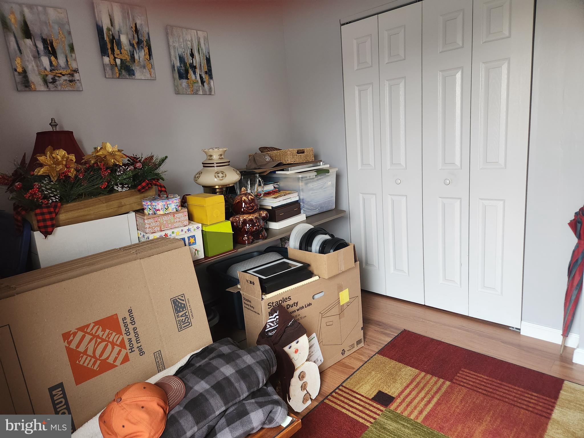 HOLIDAY CITY - CAREFREE - Residential