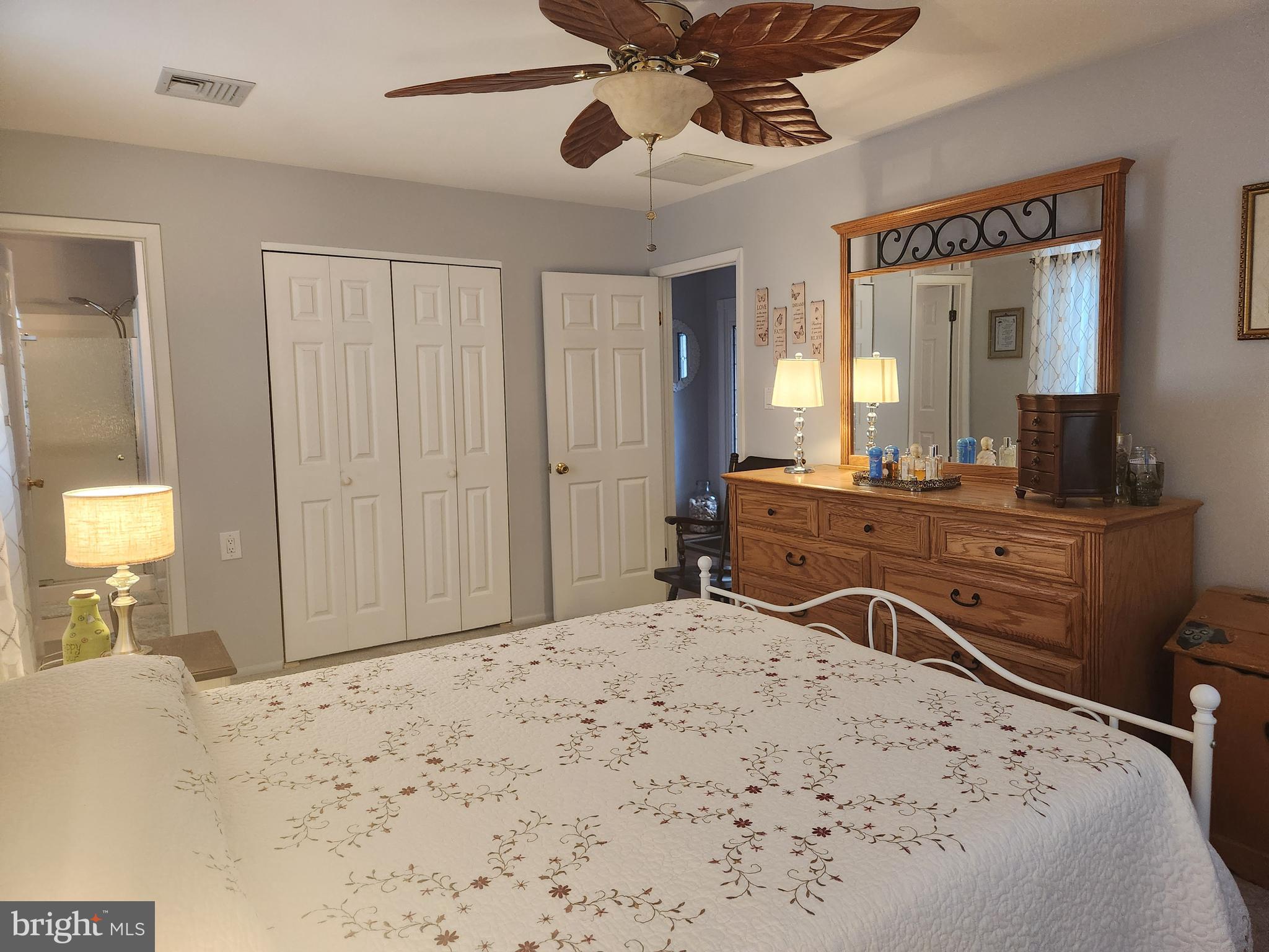 HOLIDAY CITY - CAREFREE - Residential