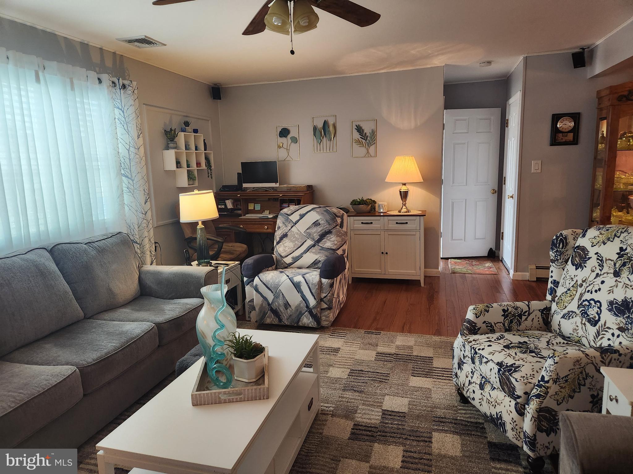 HOLIDAY CITY - CAREFREE - Residential