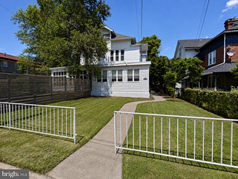 Townhouse For Sale - 4845 Pulaski Avenue<br/> PHILADELPHIA, PA 19144