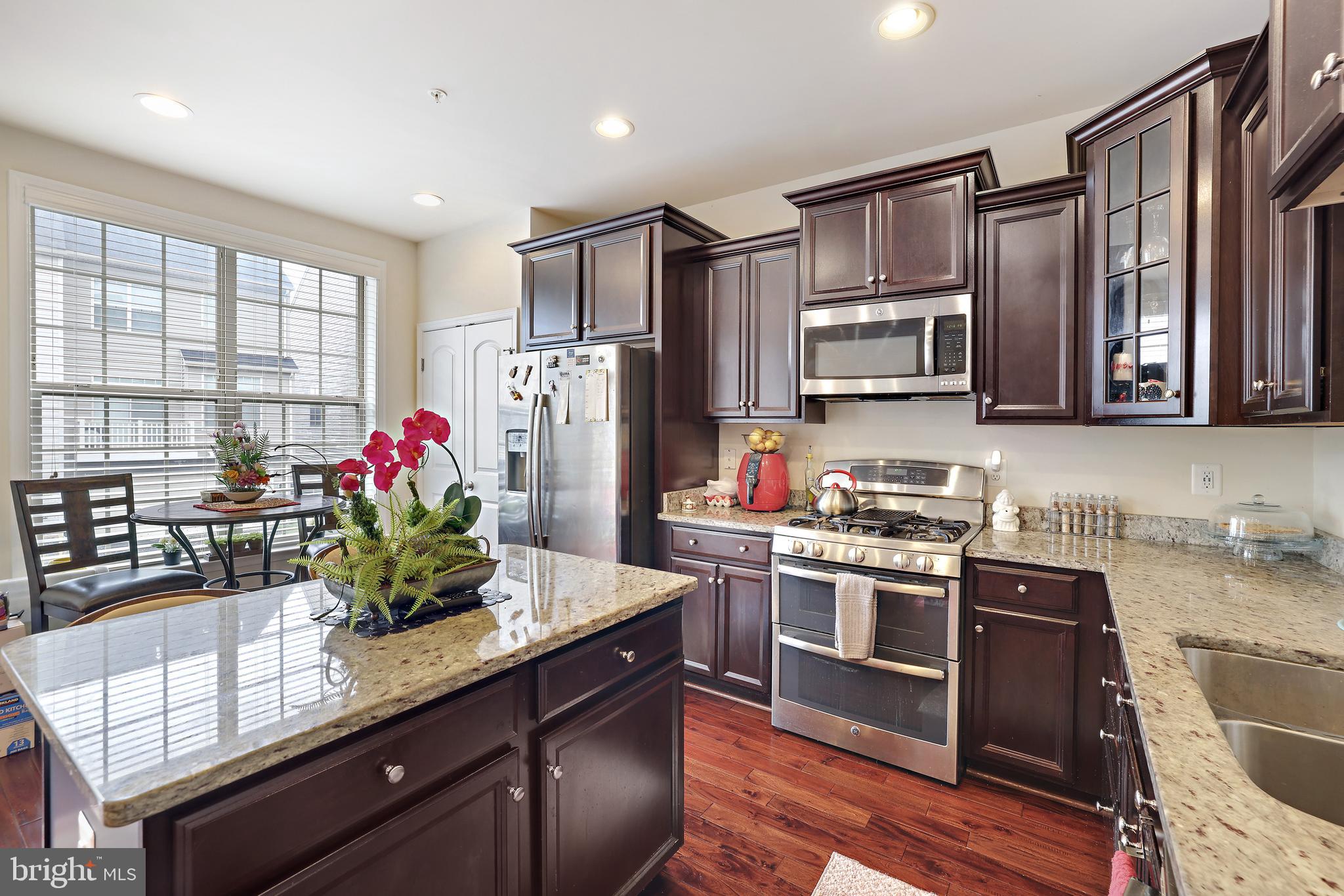 WOODMORE TOWNE CENTRE - Residential