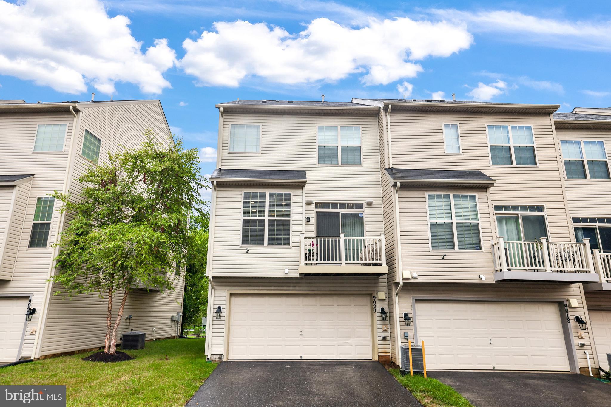 WOODMORE TOWNE CENTRE - Residential