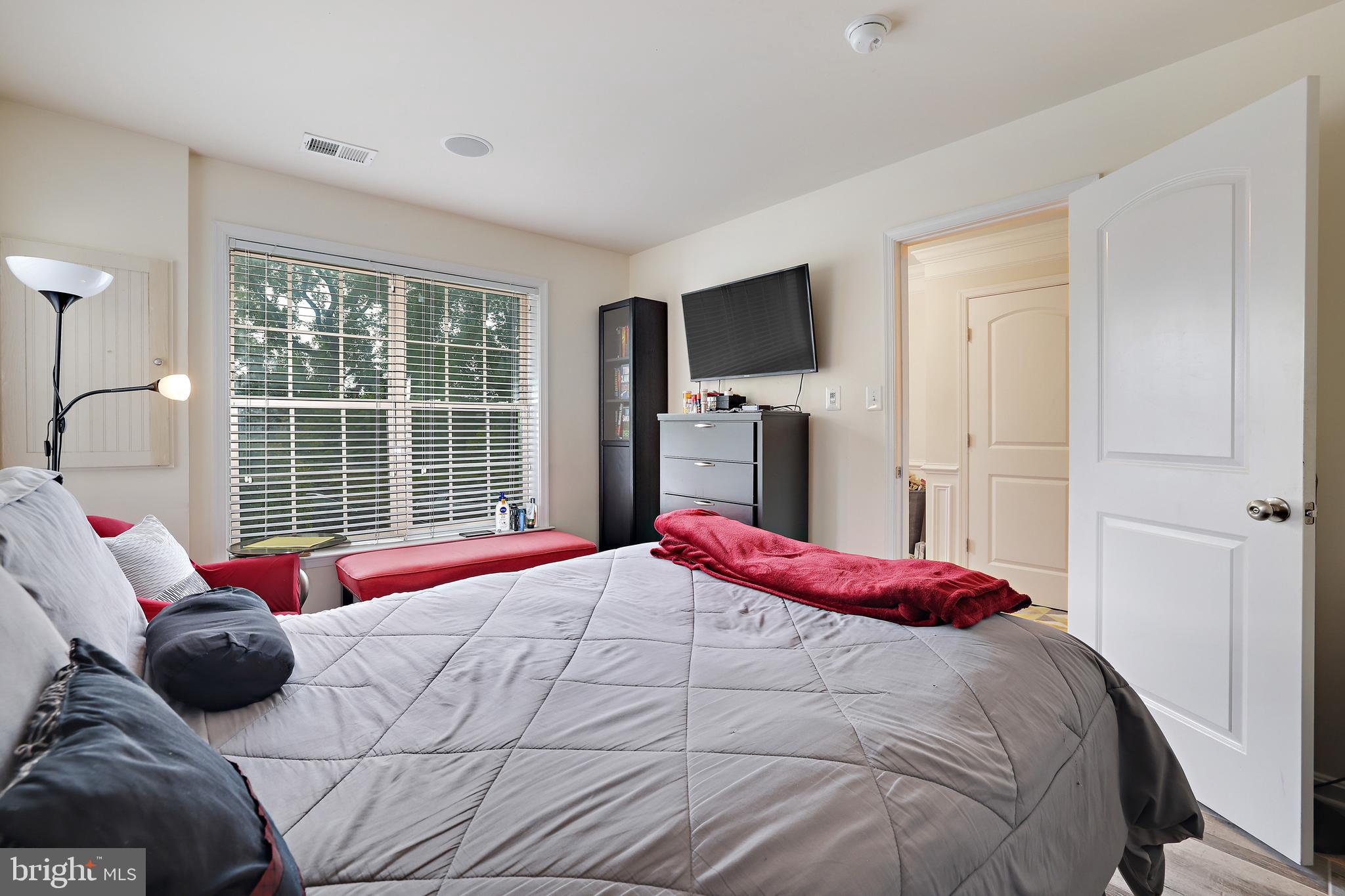 WOODMORE TOWNE CENTRE - Residential