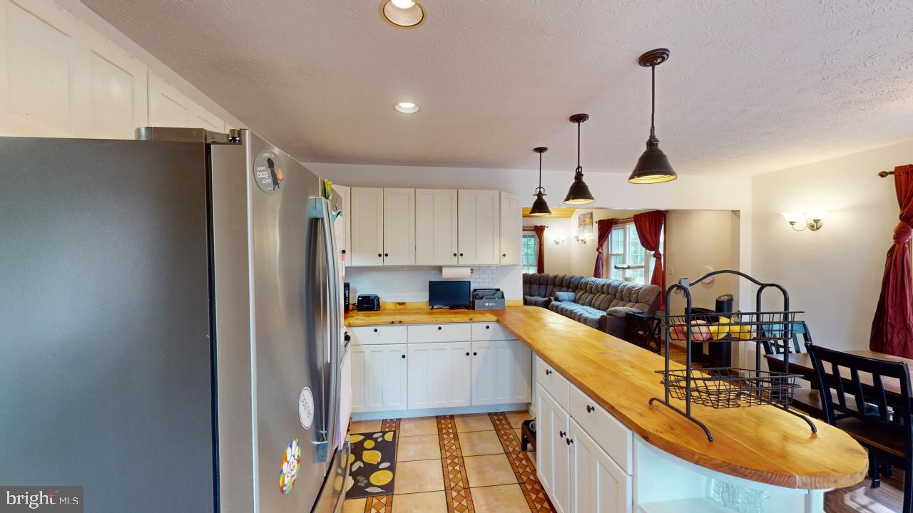 CRYSTAL VALLEY ESTATES - Residential