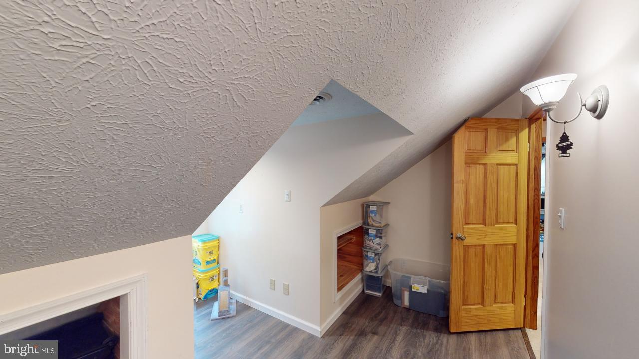 CRYSTAL VALLEY ESTATES - Residential