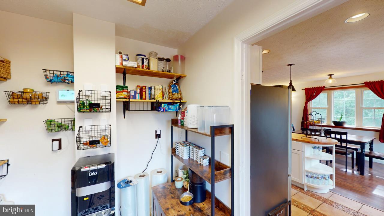 CRYSTAL VALLEY ESTATES - Residential