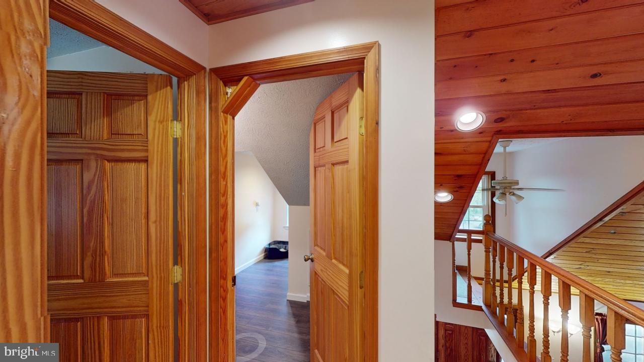 CRYSTAL VALLEY ESTATES - Residential