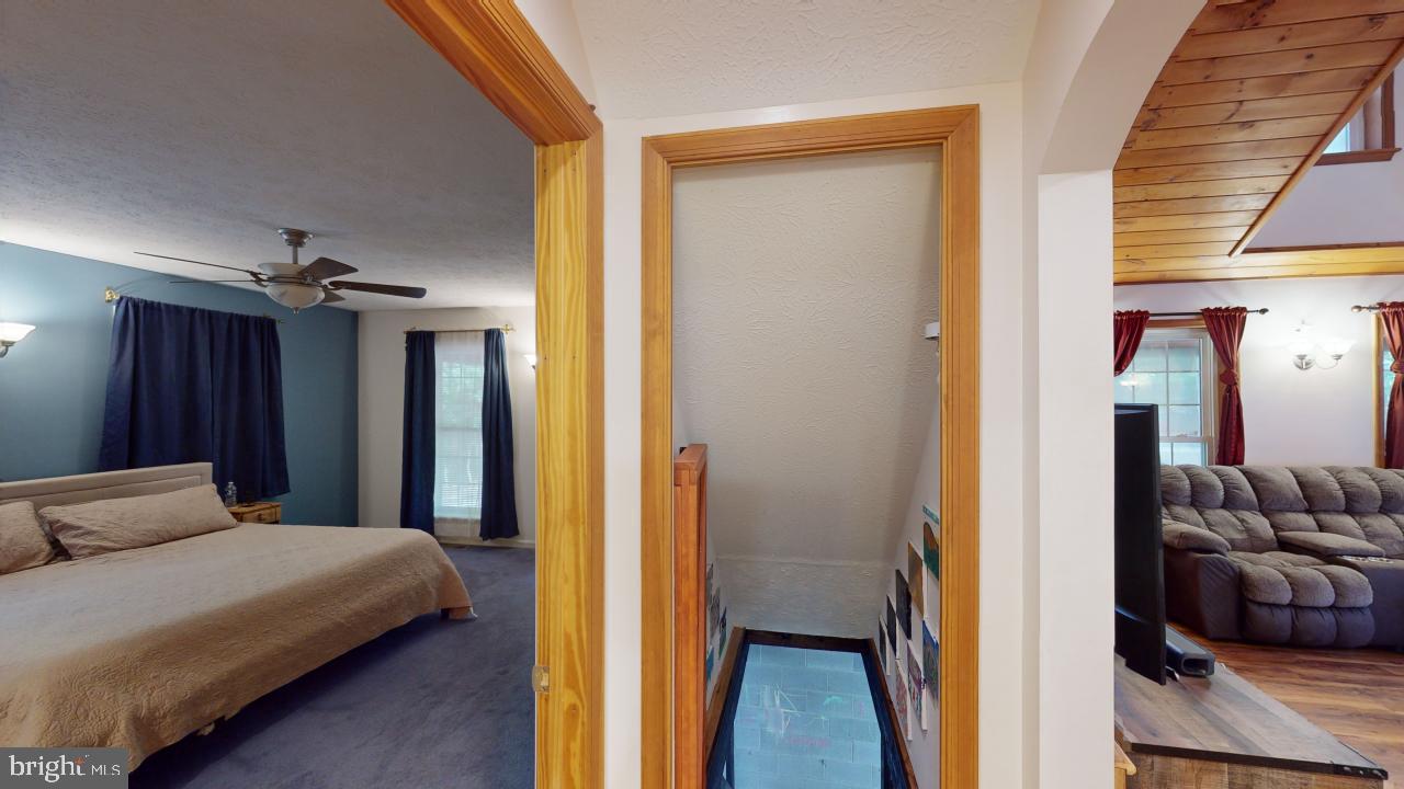 CRYSTAL VALLEY ESTATES - Residential