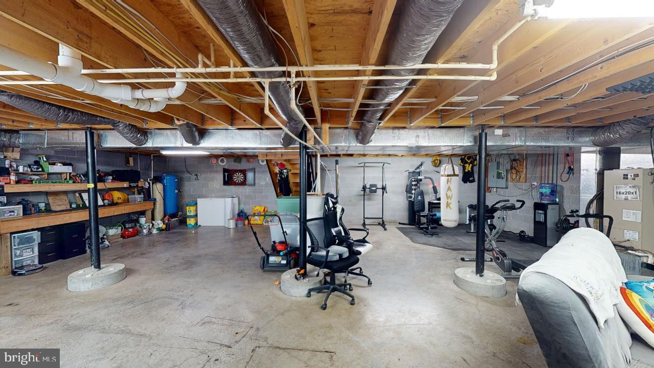 CRYSTAL VALLEY ESTATES - Residential