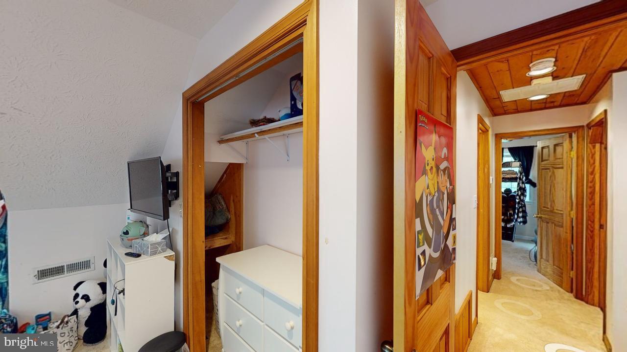 CRYSTAL VALLEY ESTATES - Residential